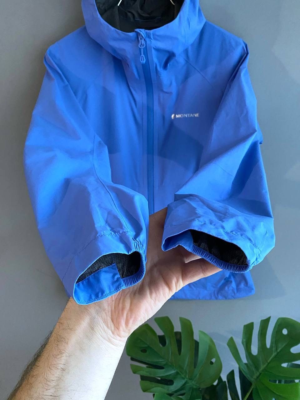 Montane Montane Minimus Women's Lite Waterproof Hooded Jacket M/UK12 Size M / US 6-8 / IT 42-44 - 6 Thumbnail