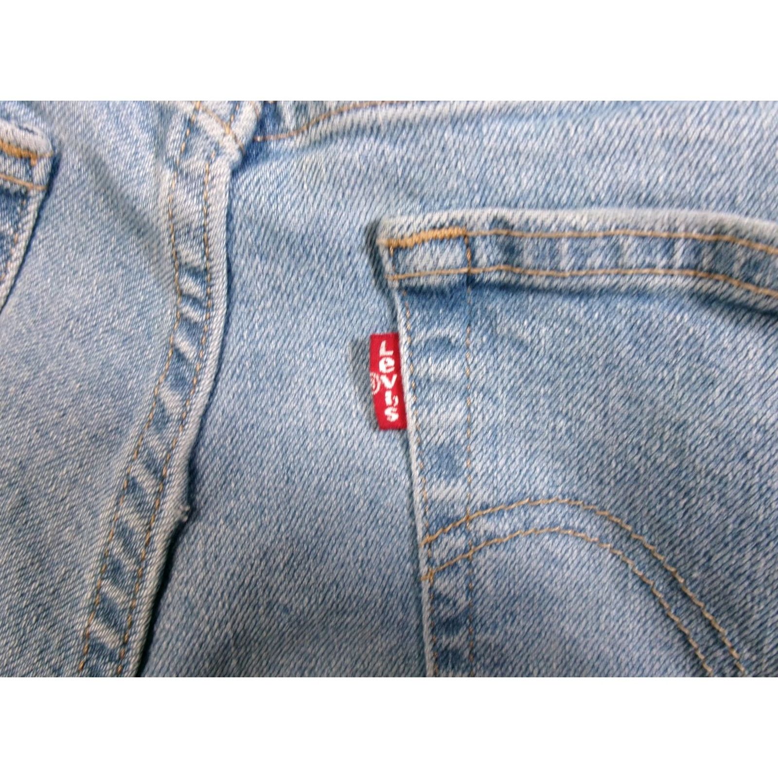 Levi's Levi'S High Waisted Mom Jeans Women 31 Blue Light Wash Raw Hem Crop Stretch Denim Size 24" / US 00 / IT 34 - 7 Thumbnail