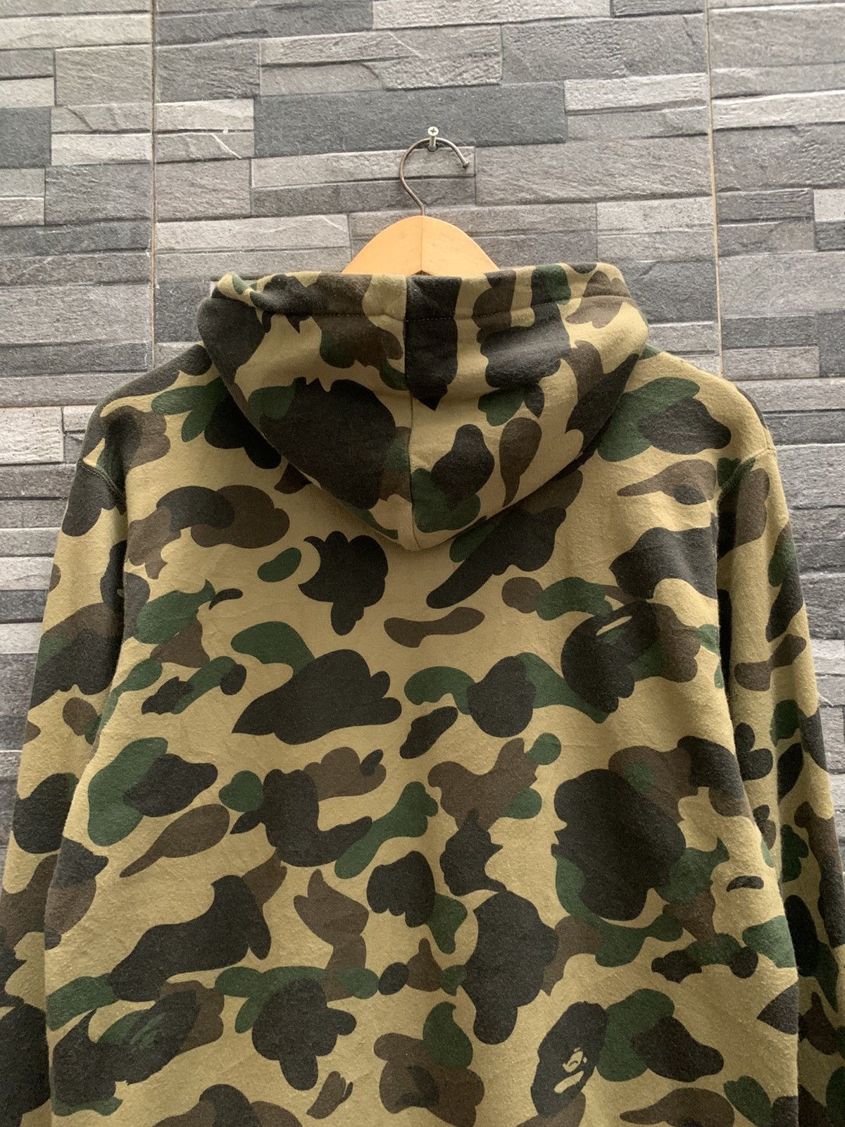 Bape Vintage BAPE 1st Camo Button Hoodie Size US L / EU 52-54 / 3 - 12 Thumbnail