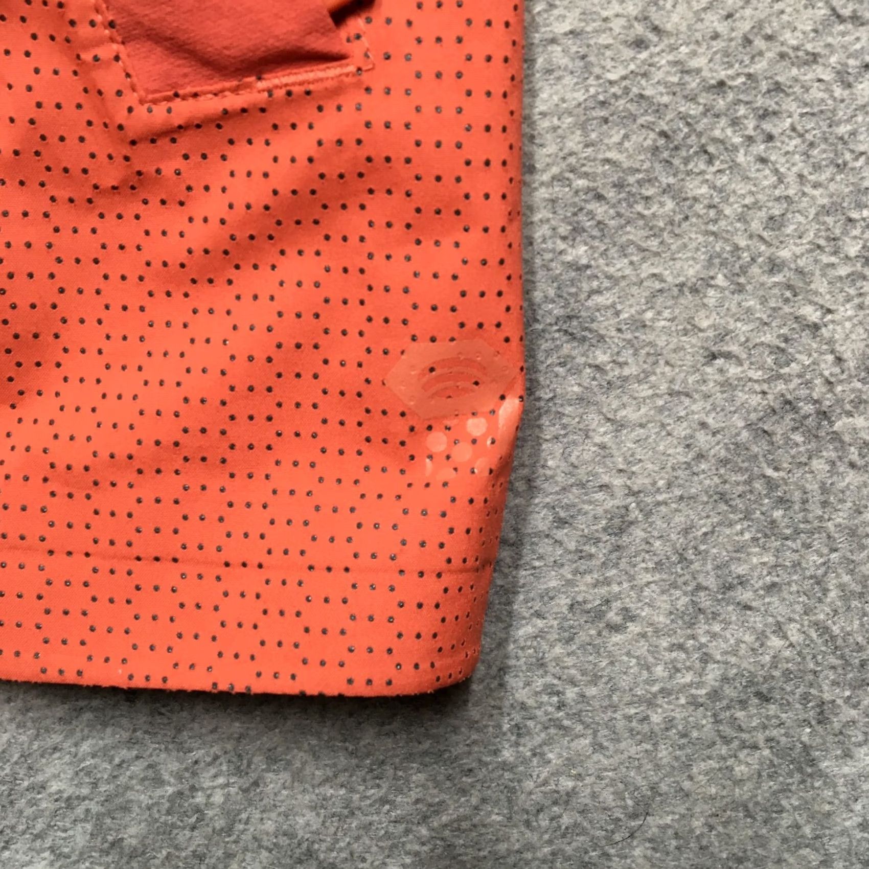 Mountain Hardwear Mountain Hardwear Polka Dot Rain Jacket Womens M Pink Full Zip Hooded Jacket Long Nylon Waterproof Wind-Resistant Polka Dot Rain Coat Womens M Pink Size M / US 6-8 / IT 42-44 - 3 Thumbnail