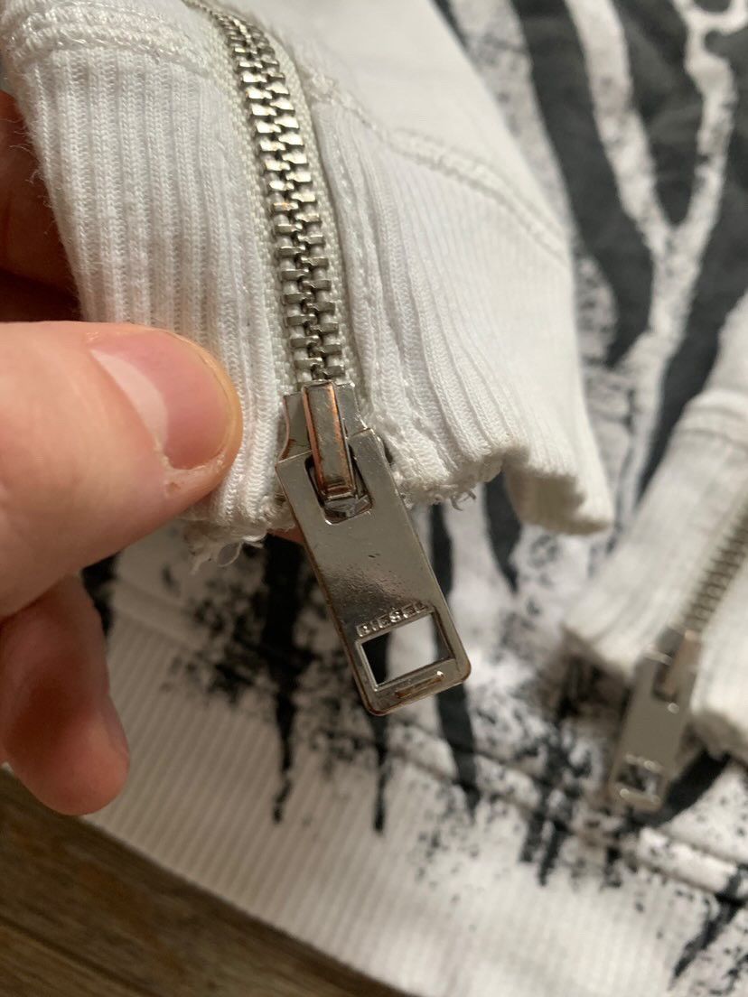 Diesel VTG BALENCIAGA STYLE DIESEL ZEBRA CROPPED SWEATER Size XS / US 0-2 / IT 36-38 - 6 Thumbnail