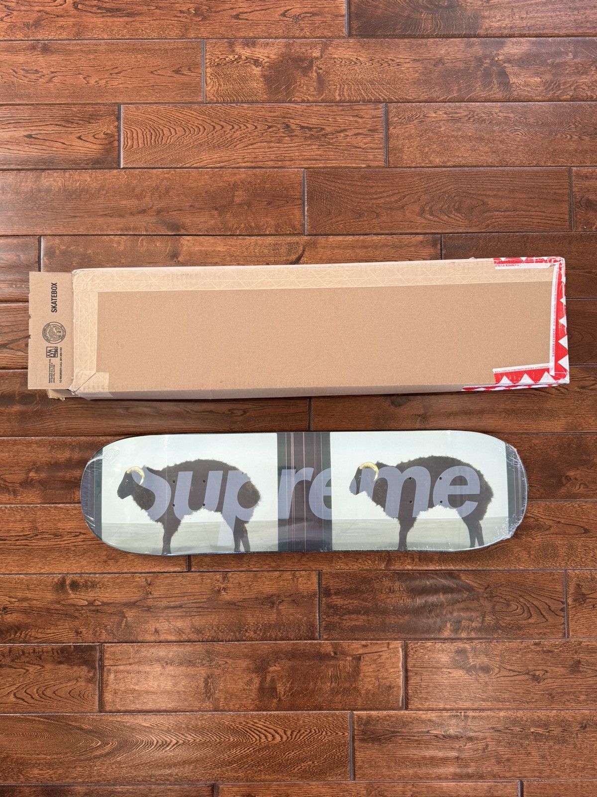 Damien Hirst × Supreme NEW Supreme X Damien Hirst Sheep Skate Deck Size ONE SIZE - 2 Thumbnail