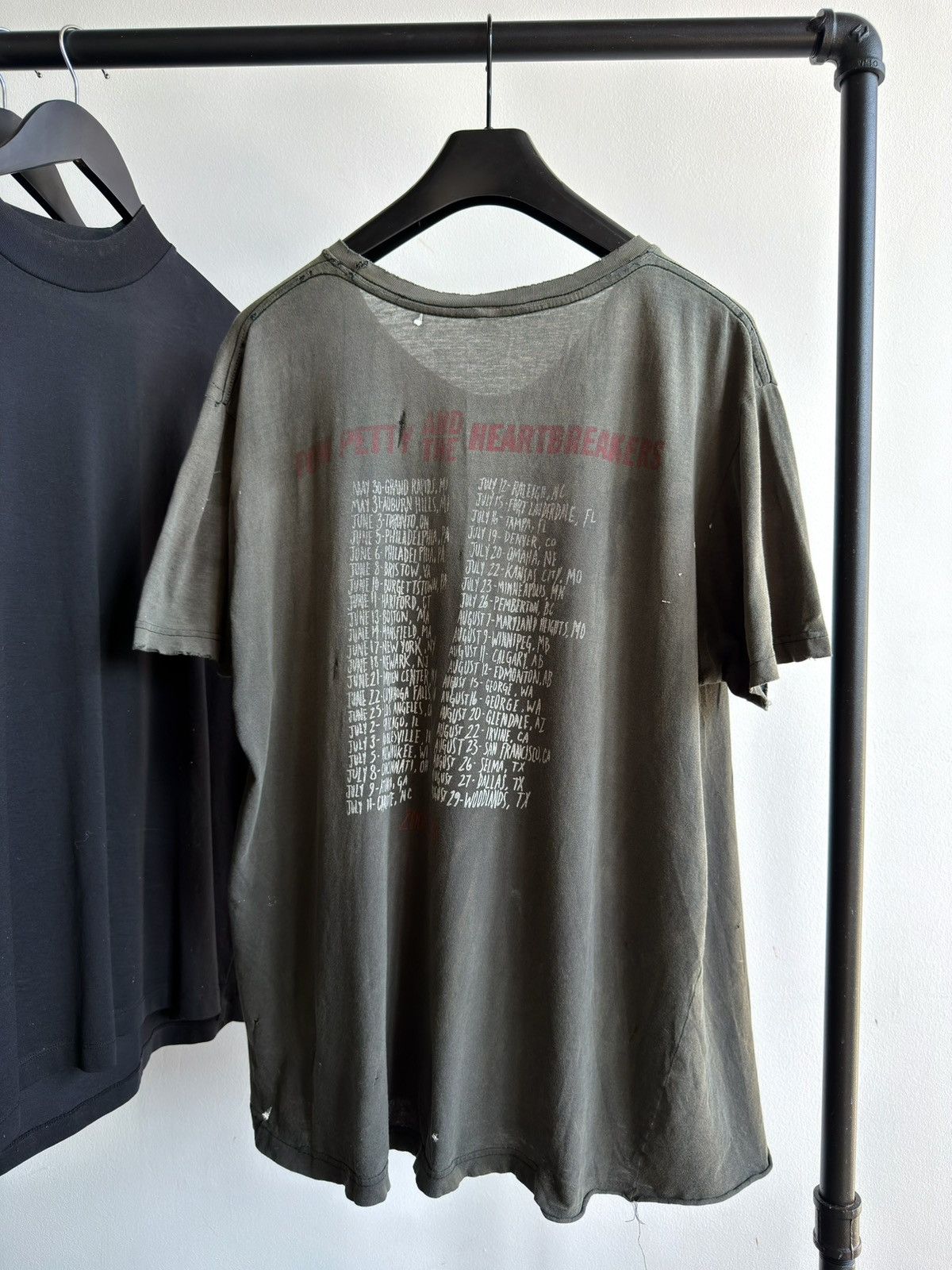 Band Tees Vintage 2000s Thrashed Faded Tom Petty Grunge Erd Band Tee Size US XL / EU 56 / 4 - 4 Thumbnail