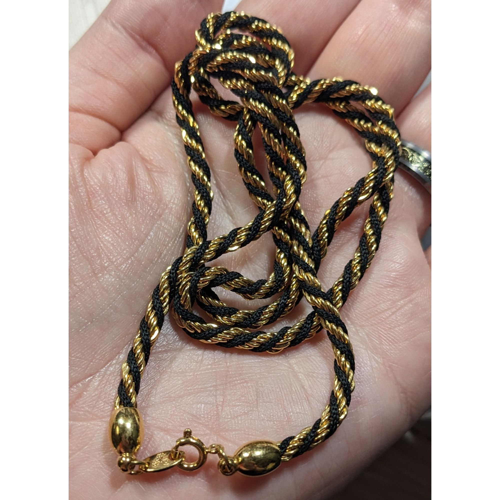 Other Vintage Trifari Black And Gold Tone Twisted Chain Necklace Size ONE SIZE - 3 Thumbnail