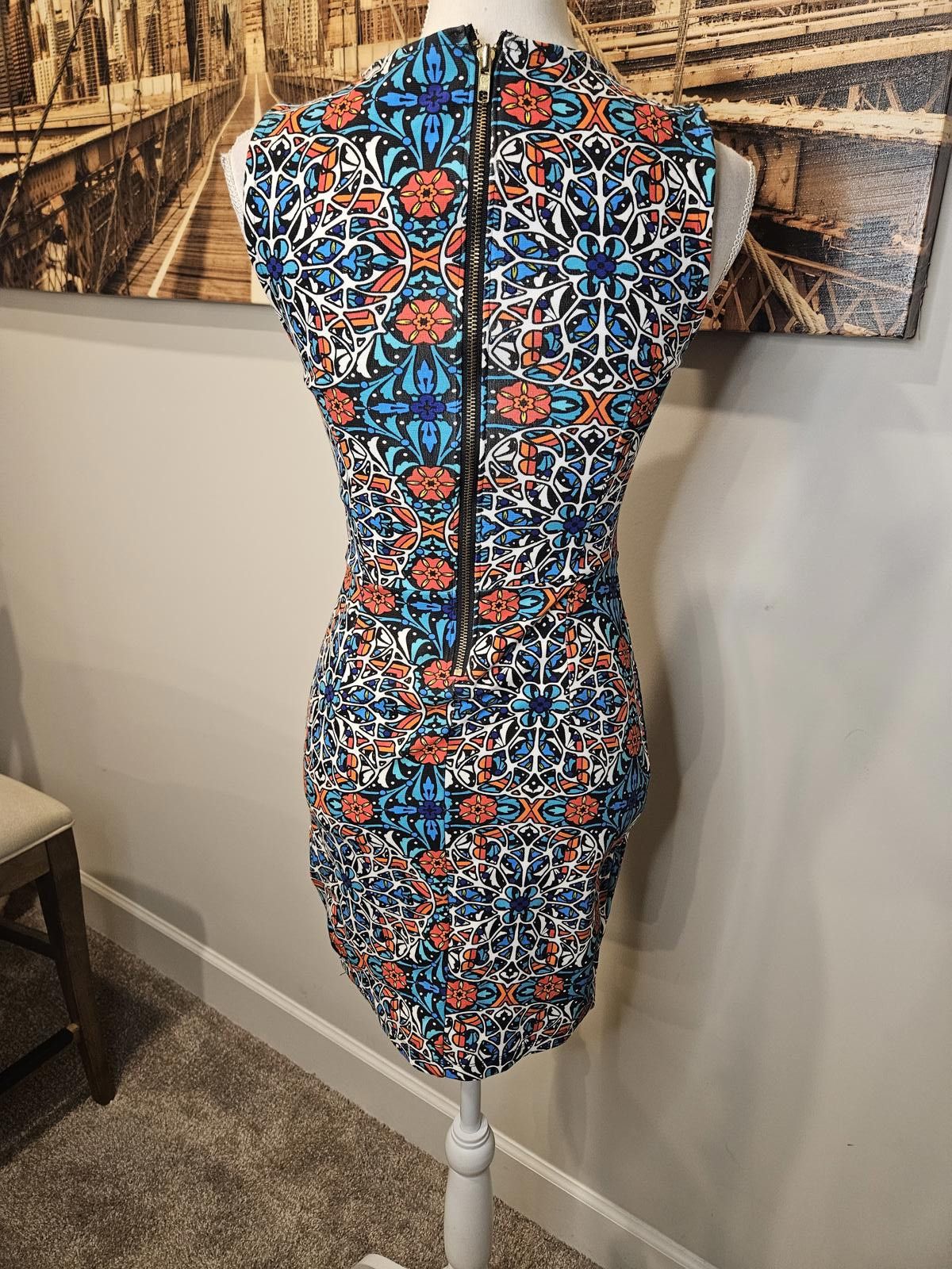 Forever 21 Forever 21 Colorful Printed Bodycon Dress with Cut-Out #554 Size S / US 4 / IT 40 - 3 Thumbnail