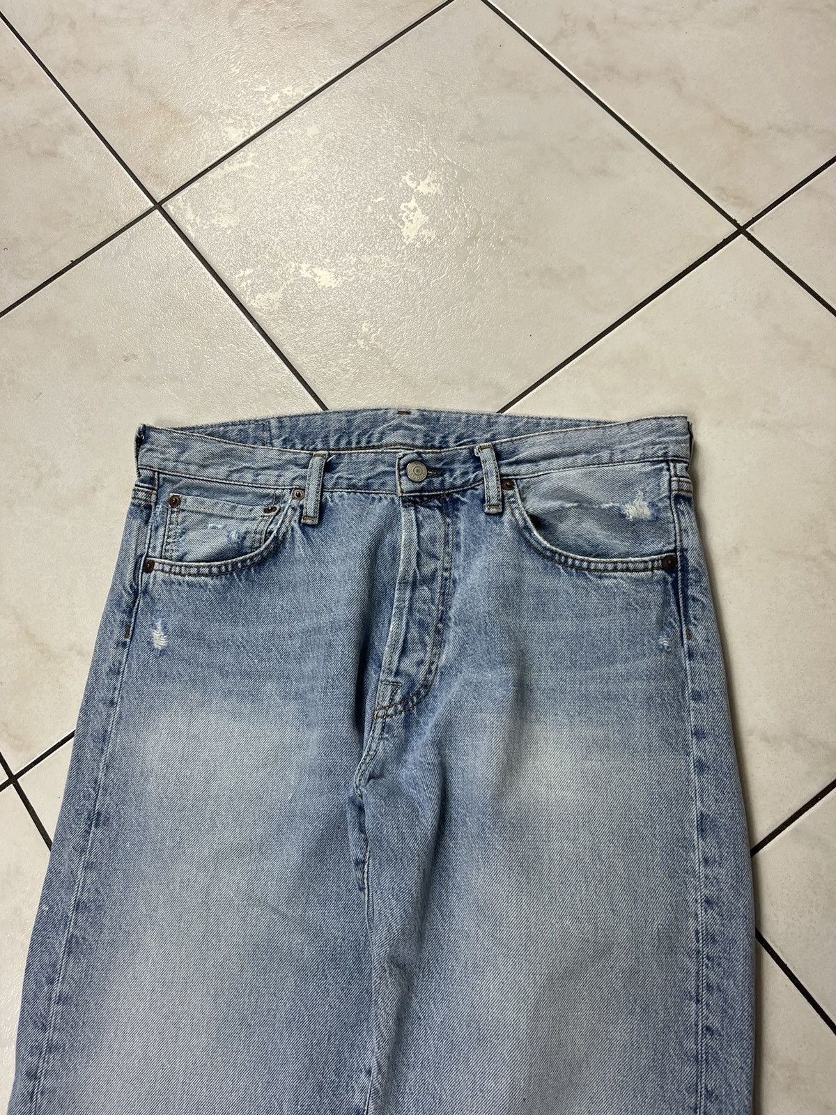Acne Studios 32x34 1996 Light Blue Trash distressed jeans