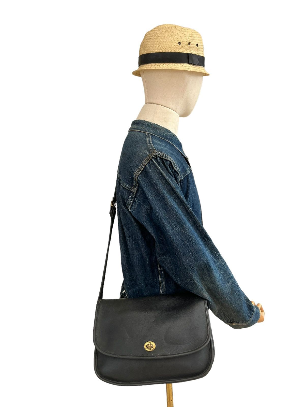 Coach Vintage Coach Usa Made Patina Cowhide Leather Shoulder Bag Size ONE SIZE - 4 Thumbnail