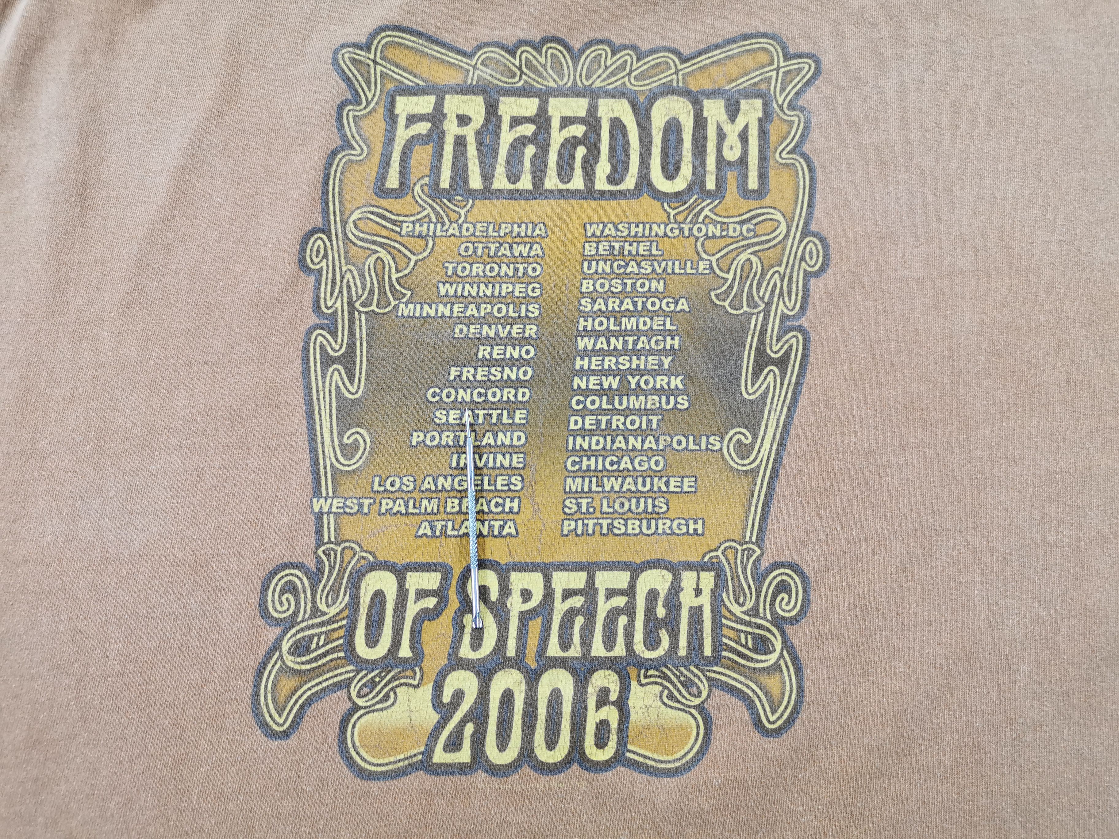 Band Tees Crosby, Stills, Nash, Young Freedom Of Speech 2006 Group Tee Size US M / EU 48-50 / 2 - 5 Thumbnail