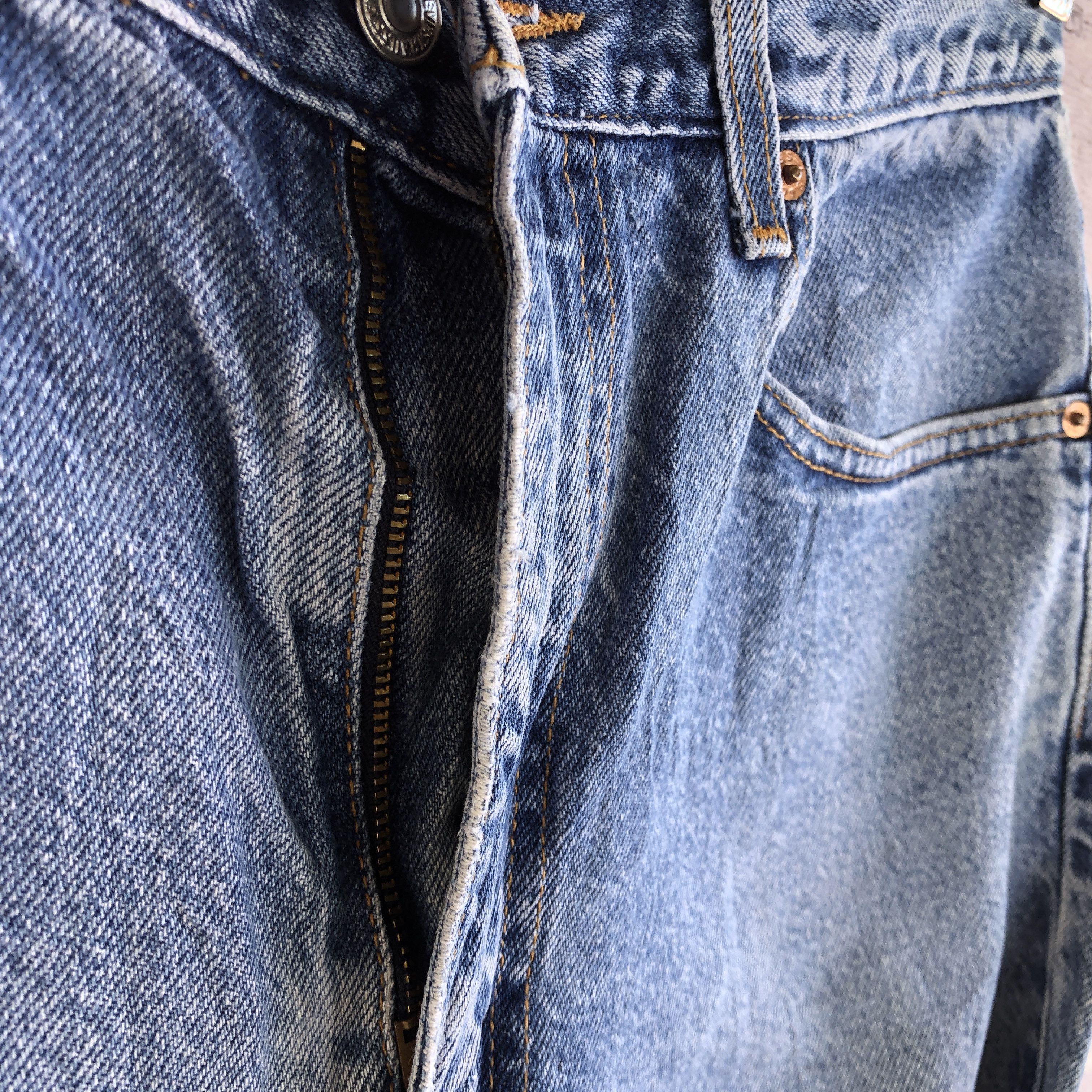 Levi's Vintage Levis 505 Distressed Blue Wash Jeans Levi's Denim Size US 32 / EU 48 - 8 Thumbnail