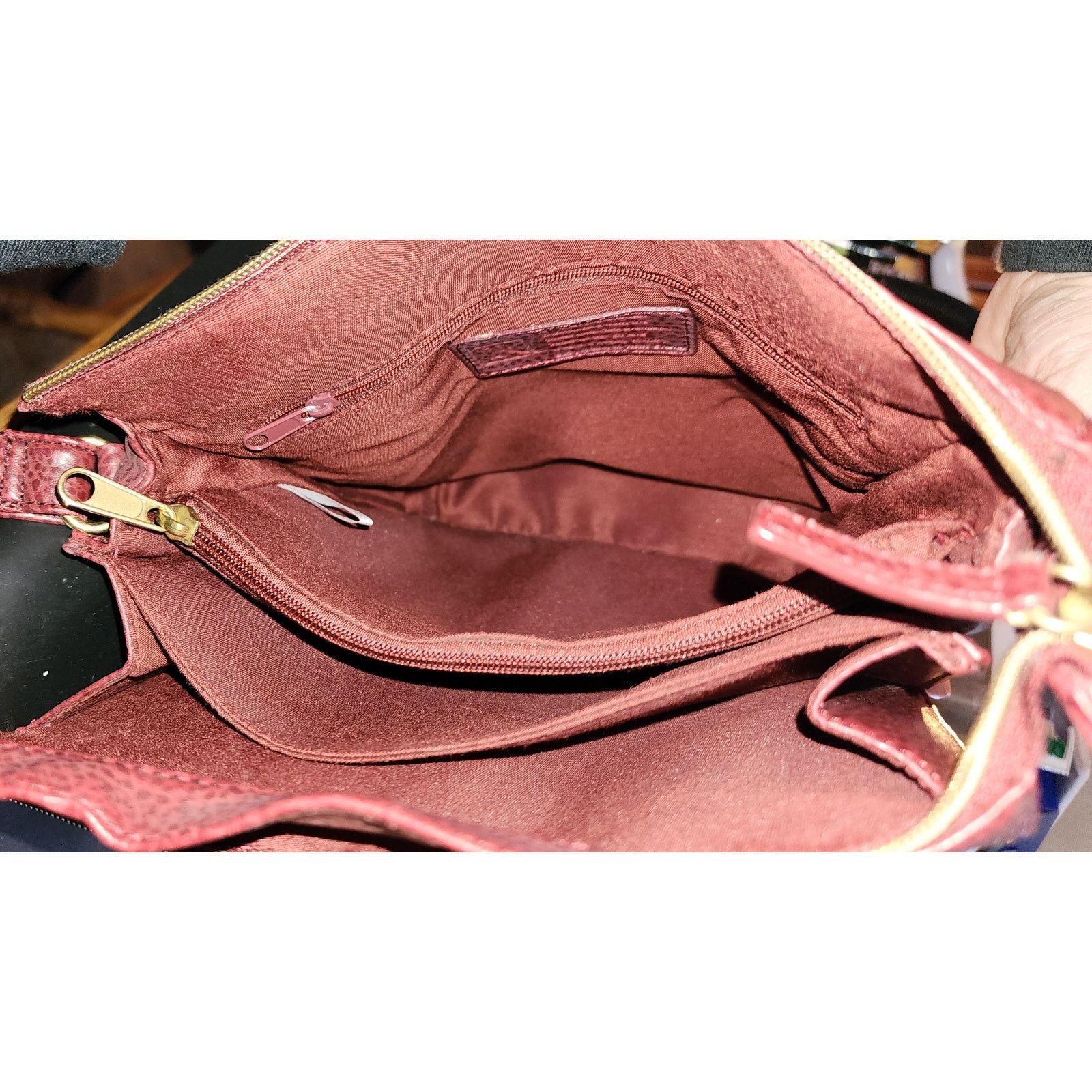 Relic Relic Burgandy Leather Shoulder Bag with Adjustable Strap Size ONE SIZE - 8 Thumbnail