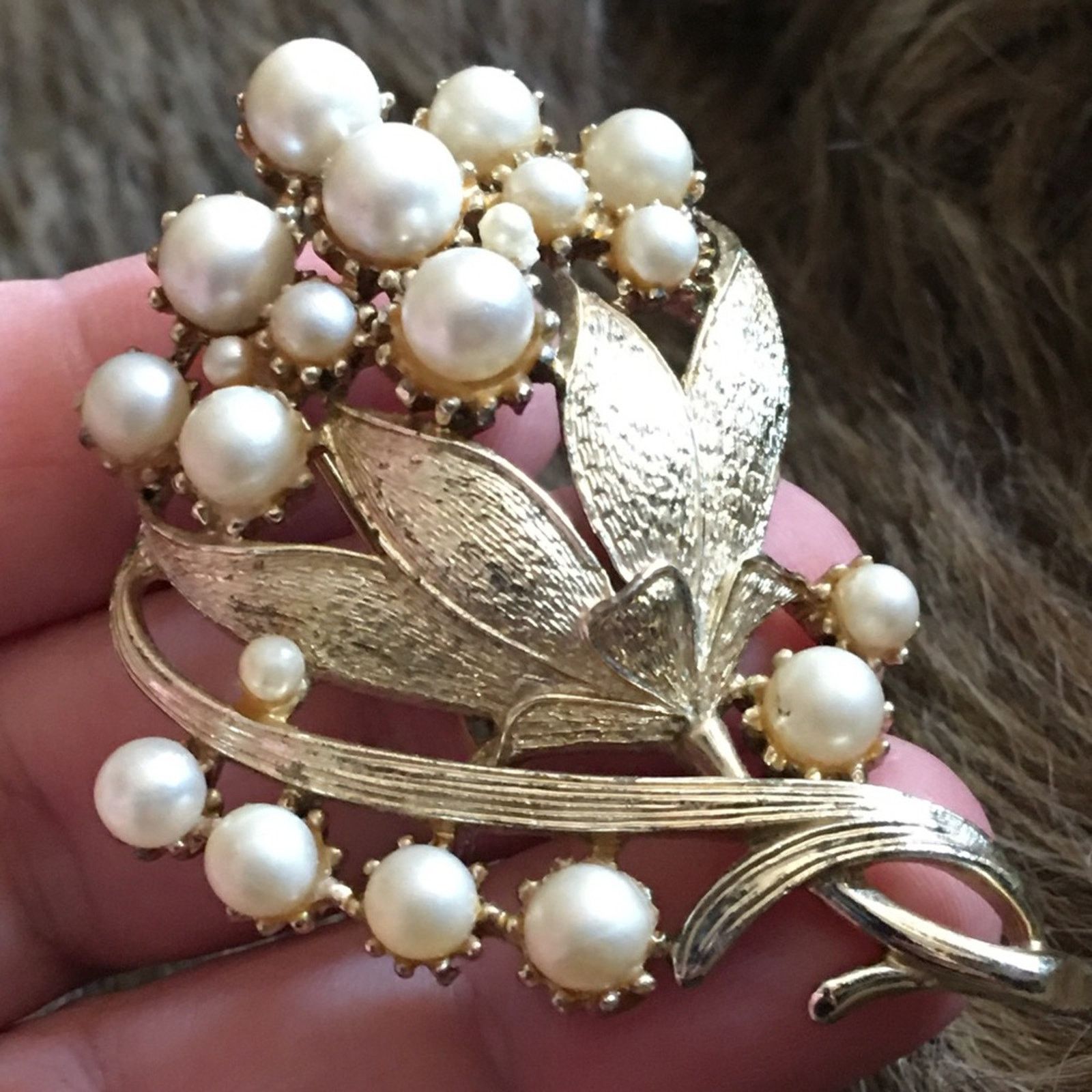 Vintage Vintage 50s Coro faux pearl gold cluster brooch Size ONE SIZE - 8 Thumbnail