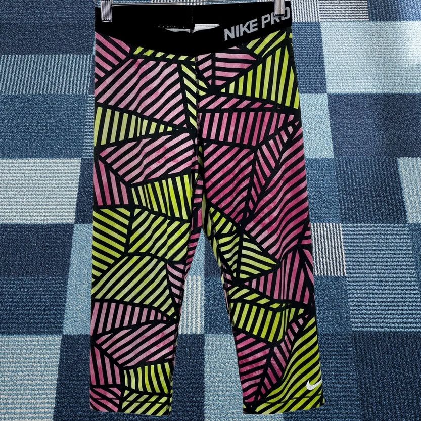 Nike Nike Pro Leggings Women's M Multicolor Cropped Active Polyester Spandex Blend Size 32" / US 10 / IT 46 - 1 Thumbnail