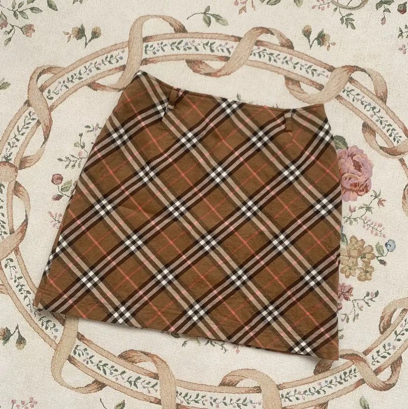 Burberry Burberry Khaki Plaid Wool Skirt for Women Size 23" - 1 Thumbnail