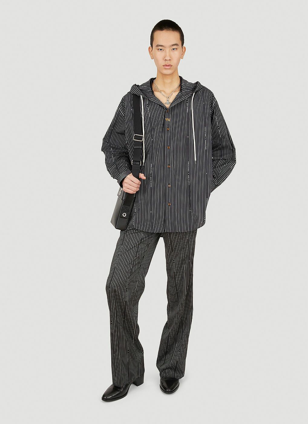 Vivienne Westwood o1y0525 Logo Striped Hooded Shirt in Black/White Size US XS / EU 42 / 0 - 5 Thumbnail