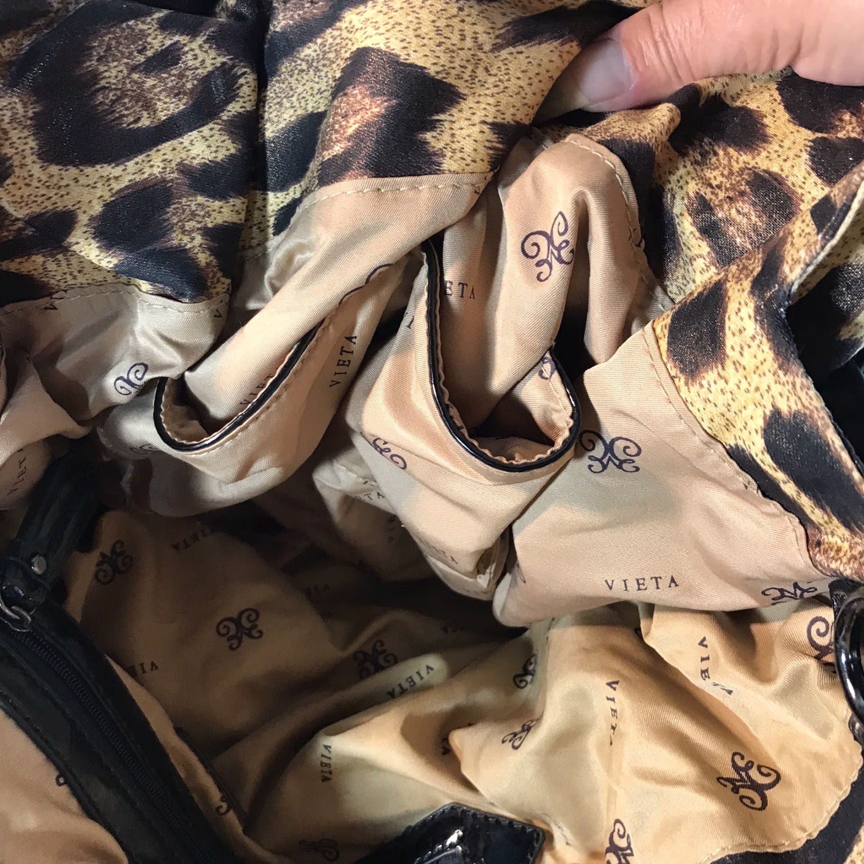 Vintage Vieta Animal Print Fabric Satchel Bag Women's Large Casual Business Travel Black Patent Leather Handles Size ONE SIZE - 7 Thumbnail