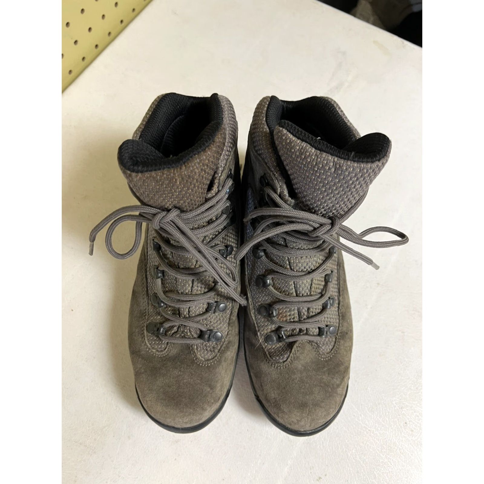 Merrell Merrell Eagle II Pewter Nubuck Leather Hiking Boots Vibram Women's 7.5 Euro 38 Boots Mid-Calf Pewter Womens Vibram Size US 8 / IT 38 - 6 Thumbnail