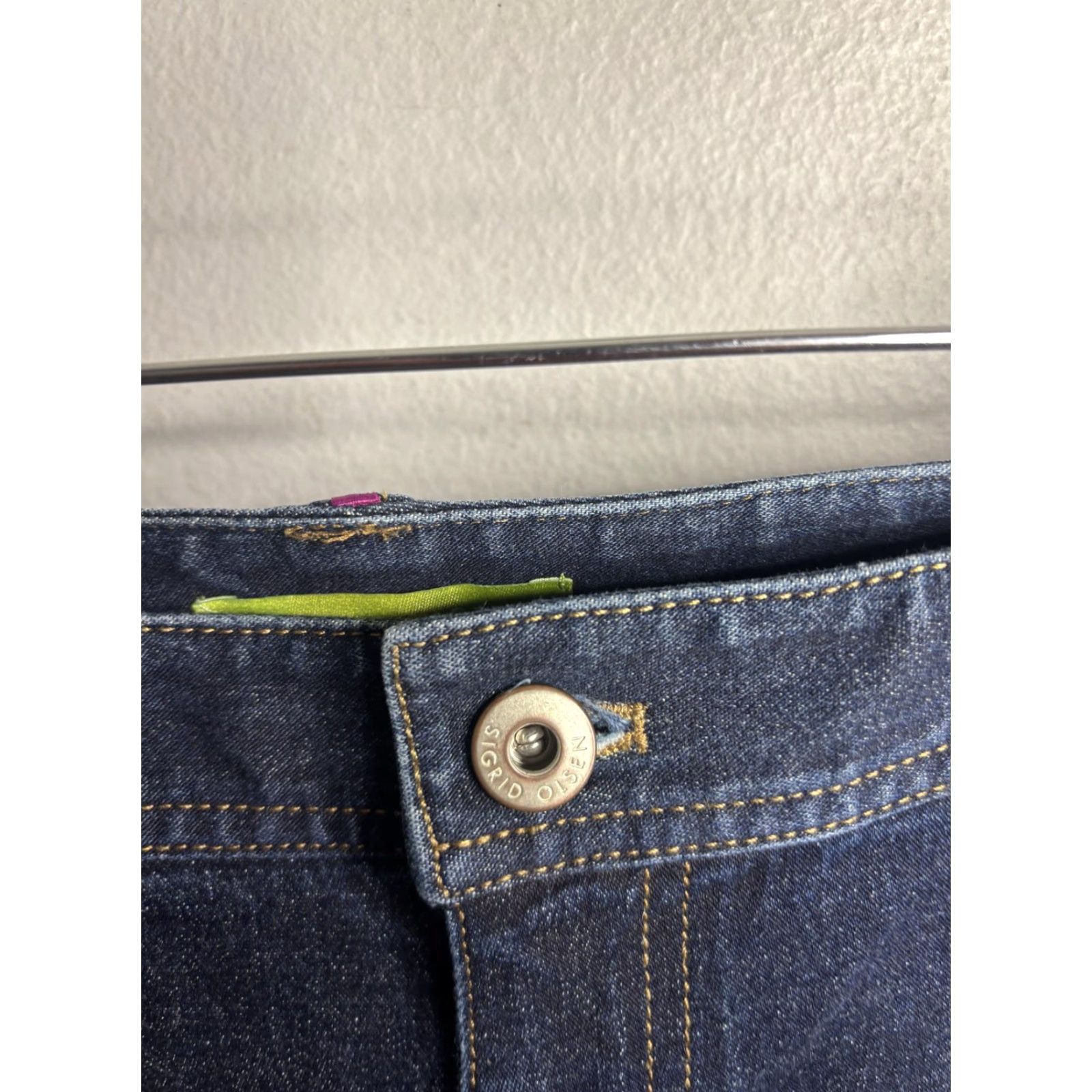Denime Sigrid Olsen Jeans Cropped Womens 12 Dark Wash Pink Trim Pockets Denim High Rise Zip Front Size 34" / US 12 / IT 48 - 3 Thumbnail