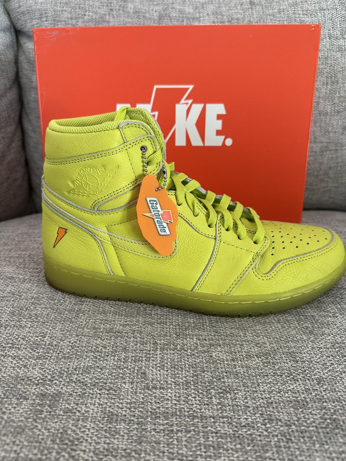 Jordan Brand Jordan 1 Retro High Gatorade Cyber Size US 9.5 / EU 42-43 - 5 Thumbnail