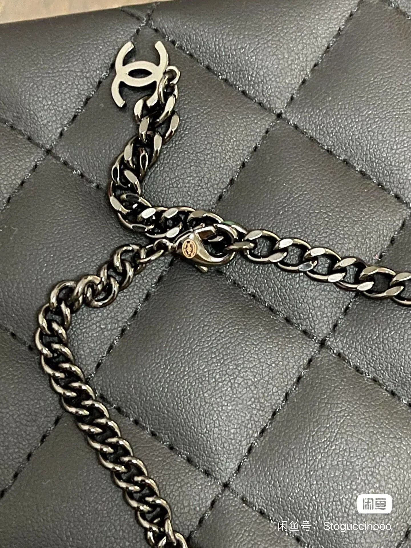 Chanel Chanel Silver Clover Bottle Star Necklace. Size ONE SIZE - 6 Thumbnail
