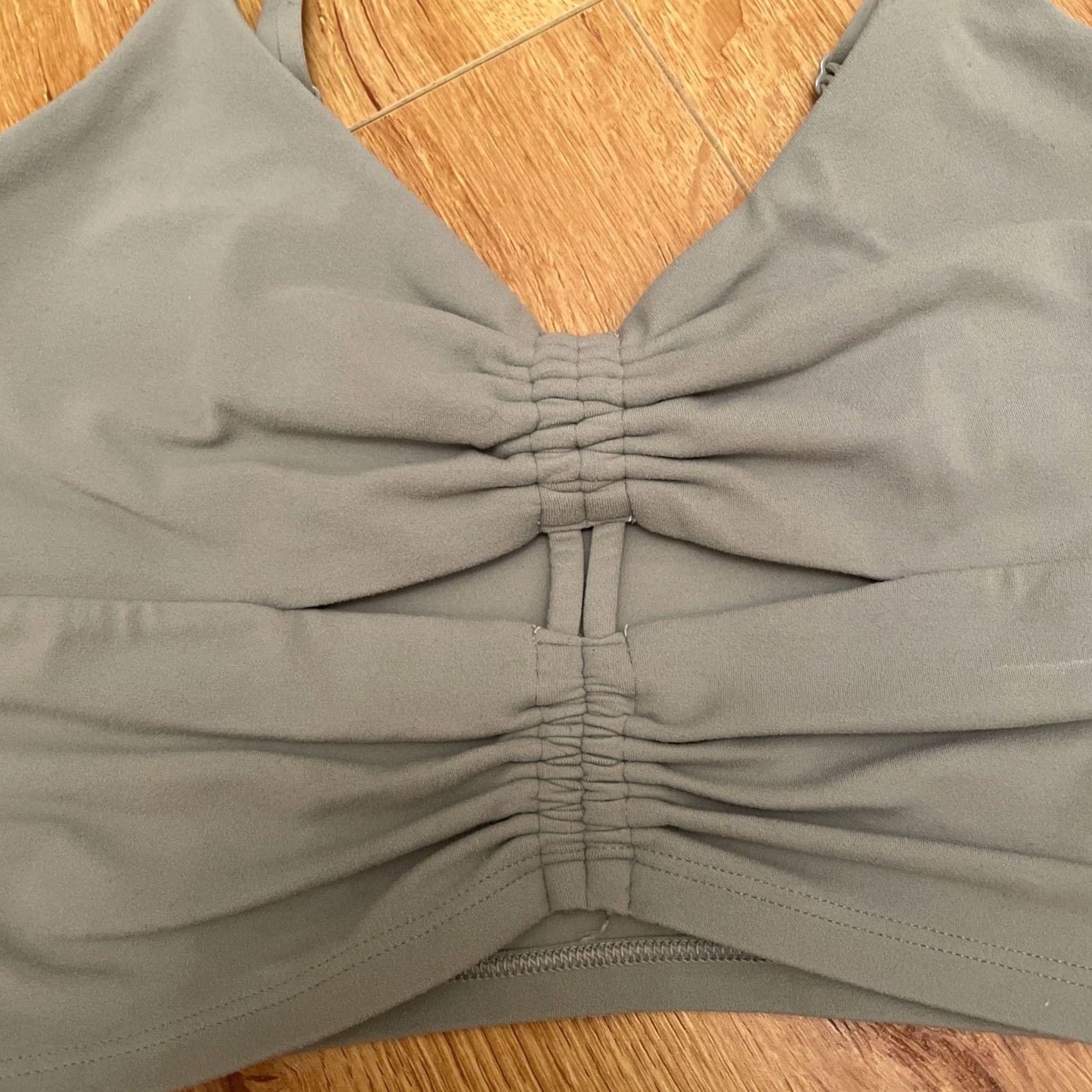 Athleta Athleta Cinch Longline Bra Top XS Peek A Boo Crop Sage Green Sports Bra Women XS Green Warrior Activewear Size XS / US 0-2 / IT 36-38 - 2 Thumbnail