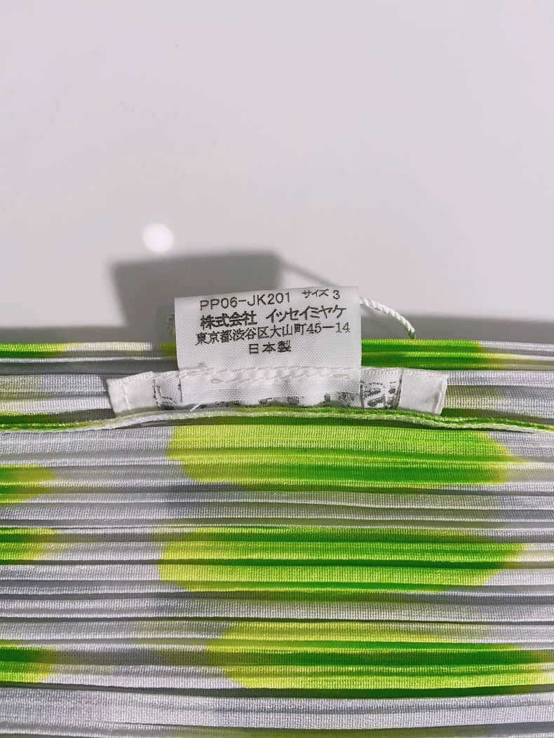 Issey Miyake Issey Miyake size:3 Light green pleated vest Size XS / US 0-2 / IT 36-38 - 4 Thumbnail