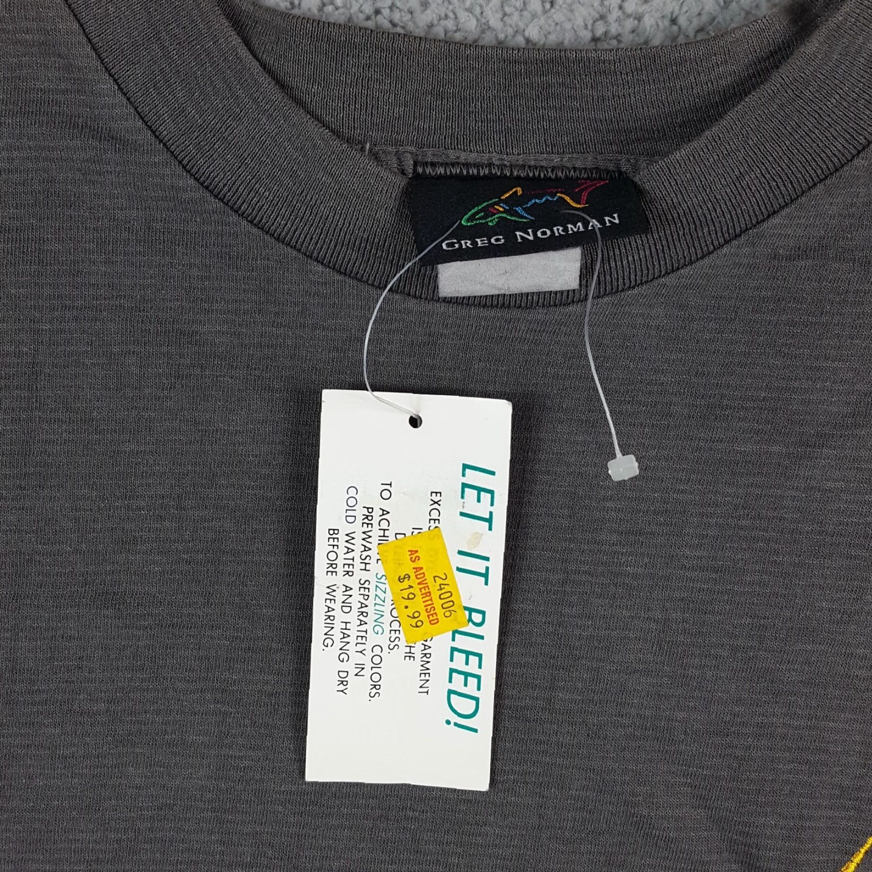 Logo 7 VINTAGE Greg Norman Golf Shark Logo Faded Gray Men's Medium T-Shirt 90s Y2K Casual Preppy Grunge US Made Size US M / EU 48-50 / 2 - 6 Thumbnail