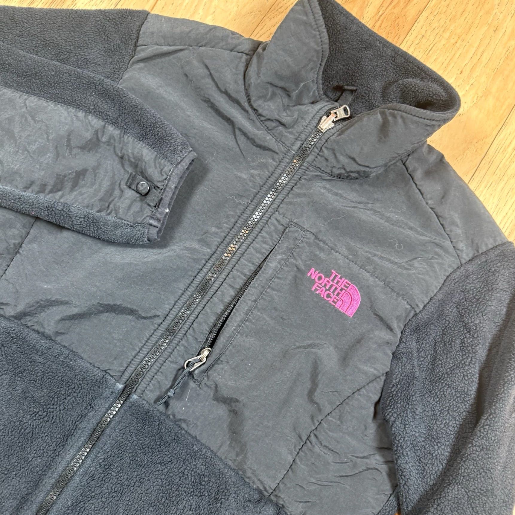 The North Face VINTAGE The North Face Denali Jacket Women’s S Black Full Zip Breast Cancer Aware Womens Size S / US 4 / IT 40 - 3 Thumbnail