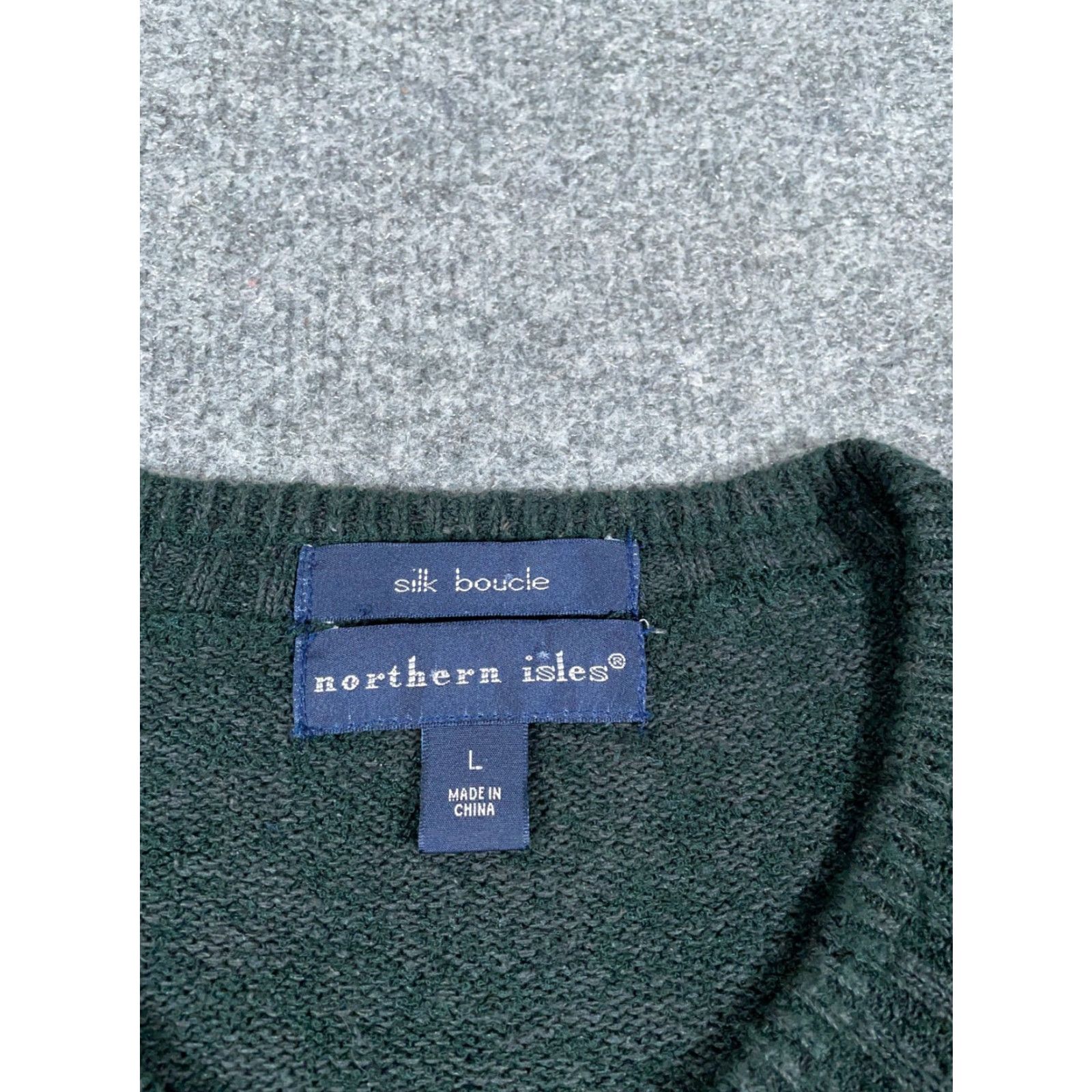 Vintage VINTAGE Northern Isles V-Neck Sweater Adult Large Dark Green Argyle Diamond Pattern Silk-Nylon Knit 90s Retro Mens Size US L / EU 52-54 / 3 - 3 Thumbnail