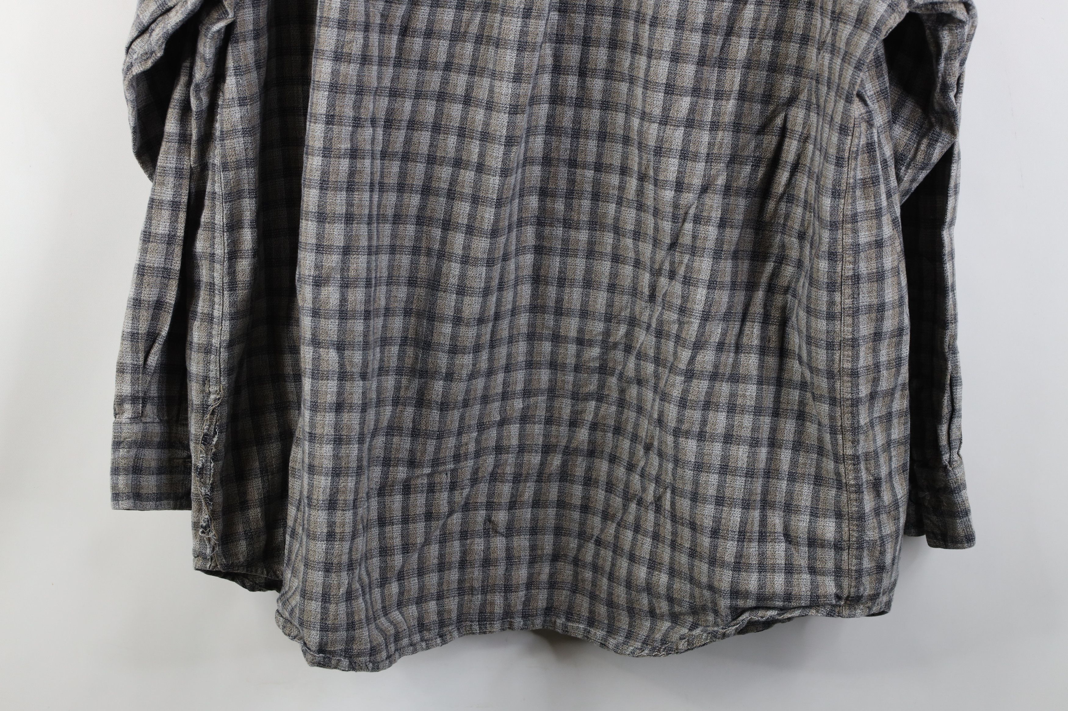 Vintage Vintage 90s Streetwear Knit Collared Button Shirt Plaid Size US XL / EU 56 / 4 - 11 Thumbnail