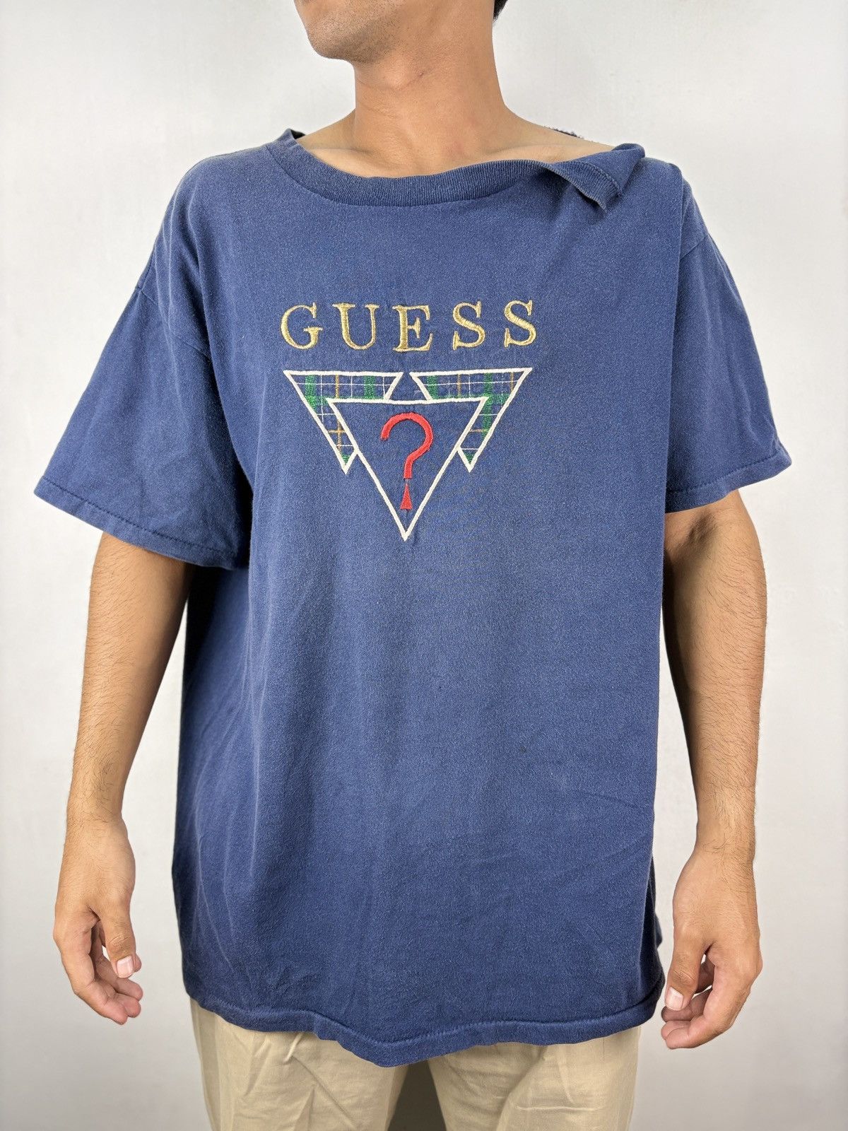 TRASHED Vintage Guess Embroidered Logo T-shirt Single Stitch