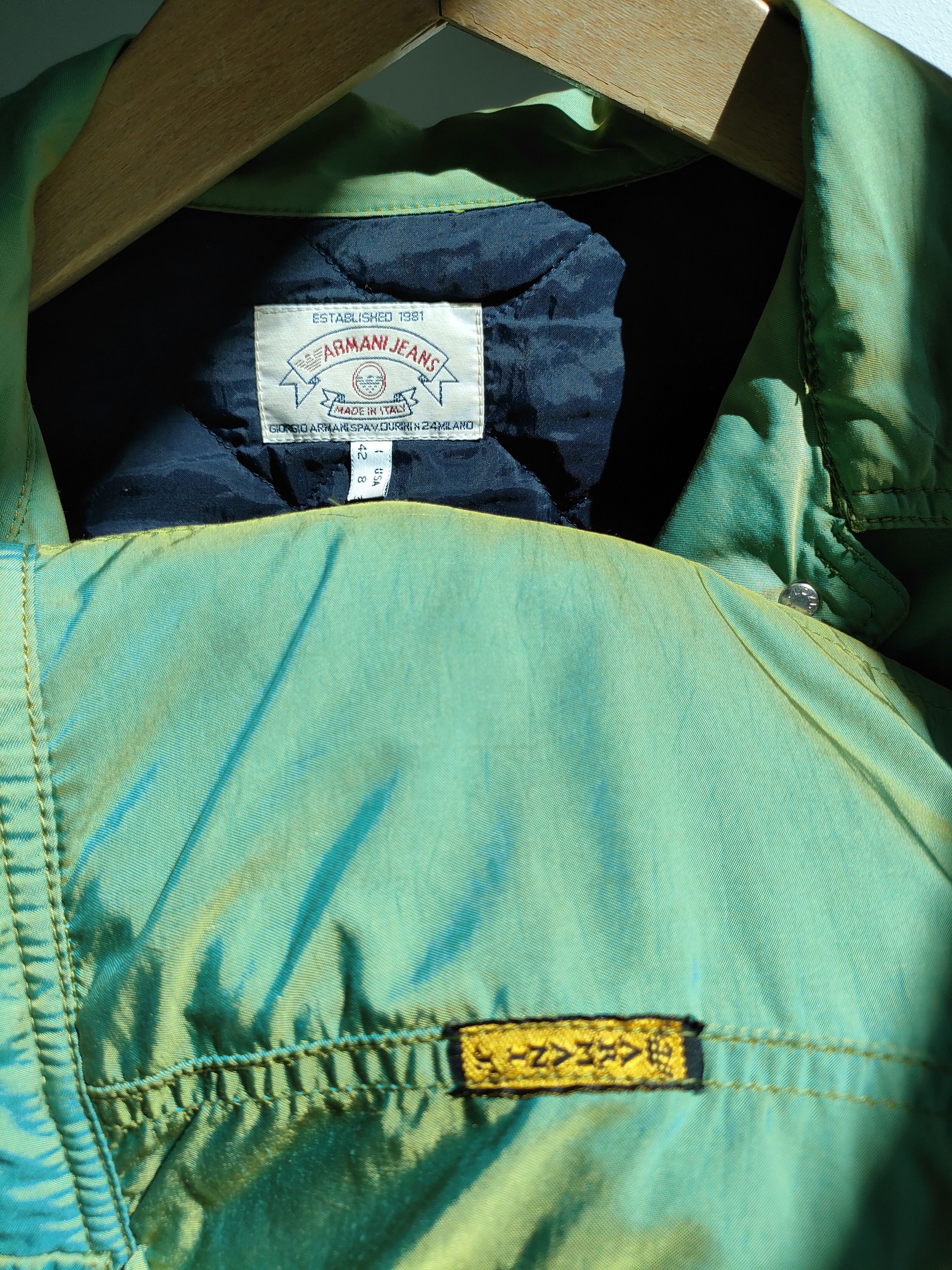Armani 90s Armani Jeans Green Beetle Shiny Iridescent Jacket Size M / US 6-8 / IT 42-44 - 4 Thumbnail