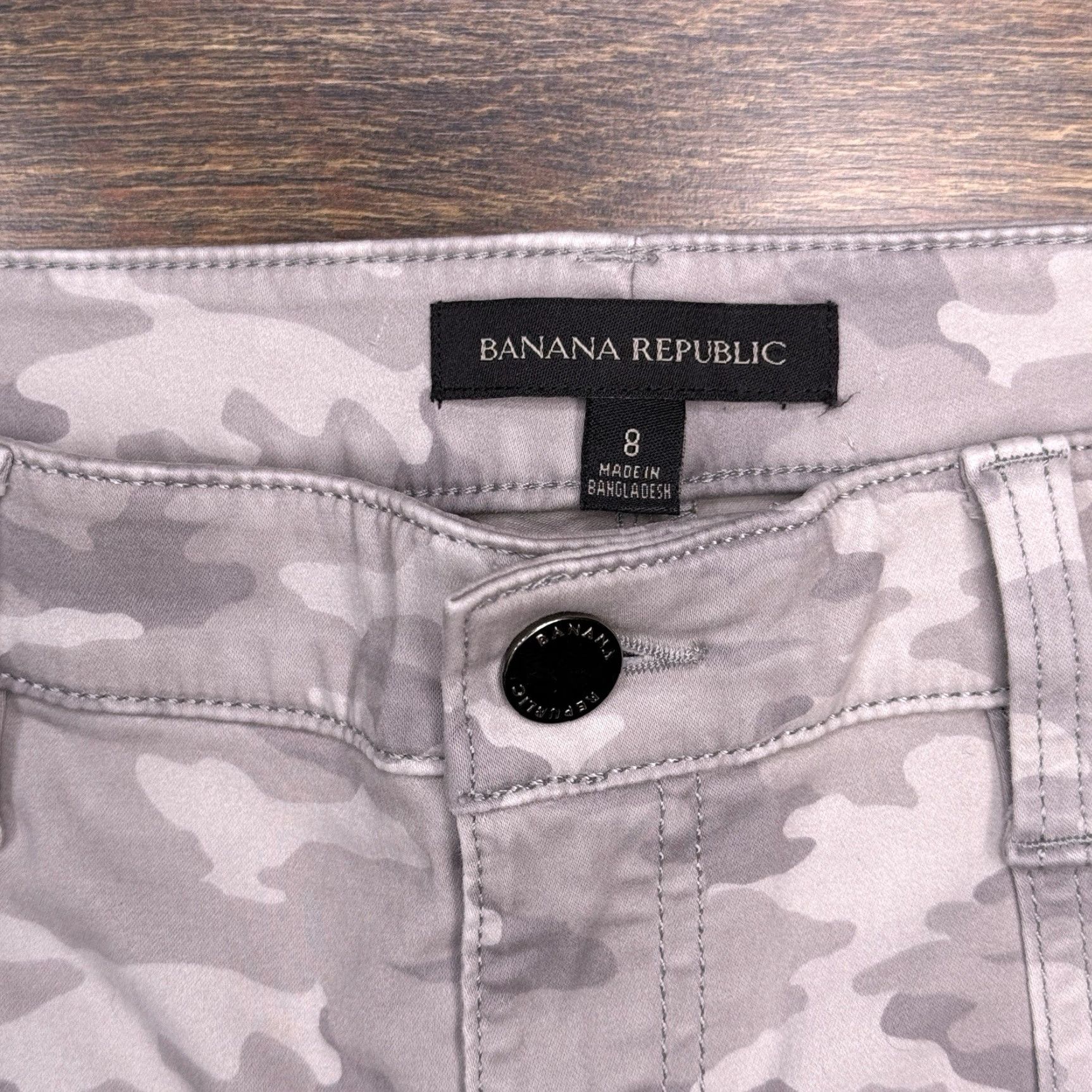Banana Republic Banana Republic Sloan Utility Pants Womens 8 Gray Camouflage Mid Rise Stretch Cargo Cargo Pants Tapered Regular City Army Ban Republic Sloan Size 30" / US 8 / IT 44 - 4 Thumbnail