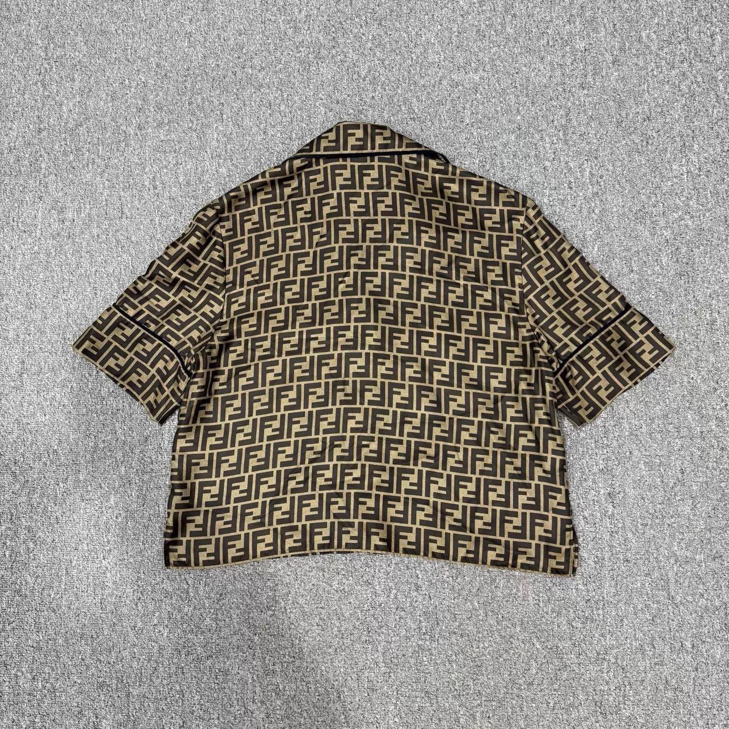 Fendi Fendi silk FF print suit 44 99 new Size US S / EU 44-46 / 1 - 3 Thumbnail