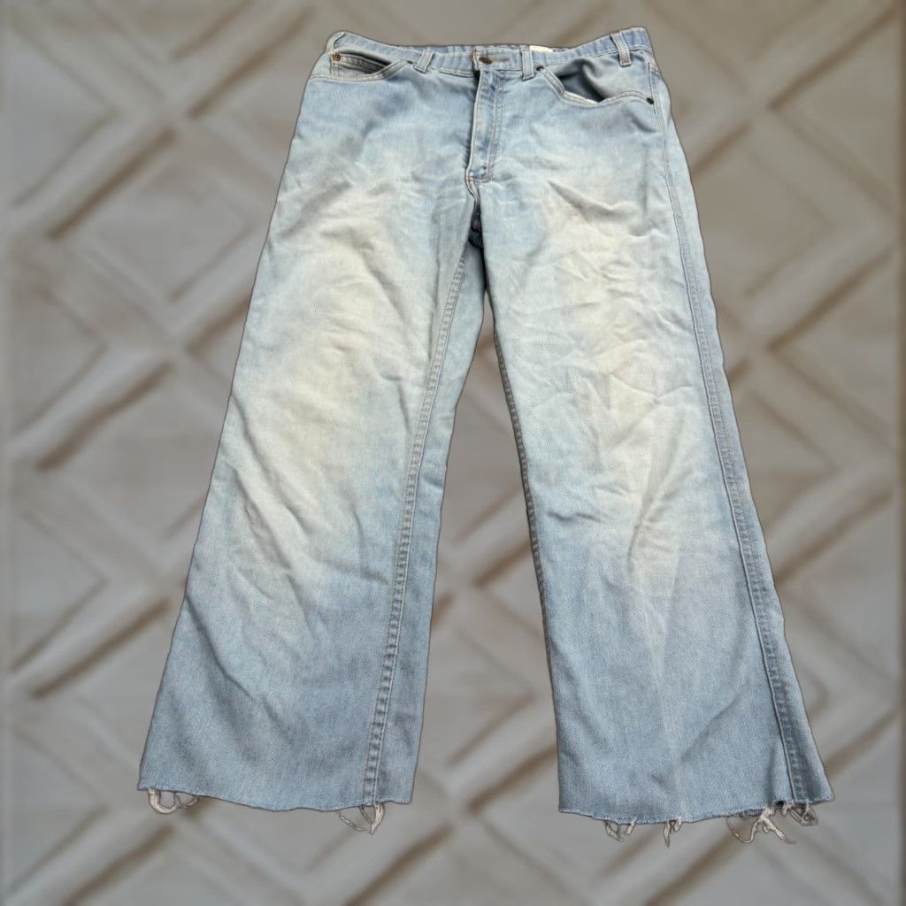 Levi's VINTAGE Levi's Y2K Crop Denim Jeans Mens 34x30 Light Wash Straight Leg Blue Grunge Retro Classic Size US 34 / EU 50 - 1 Thumbnail