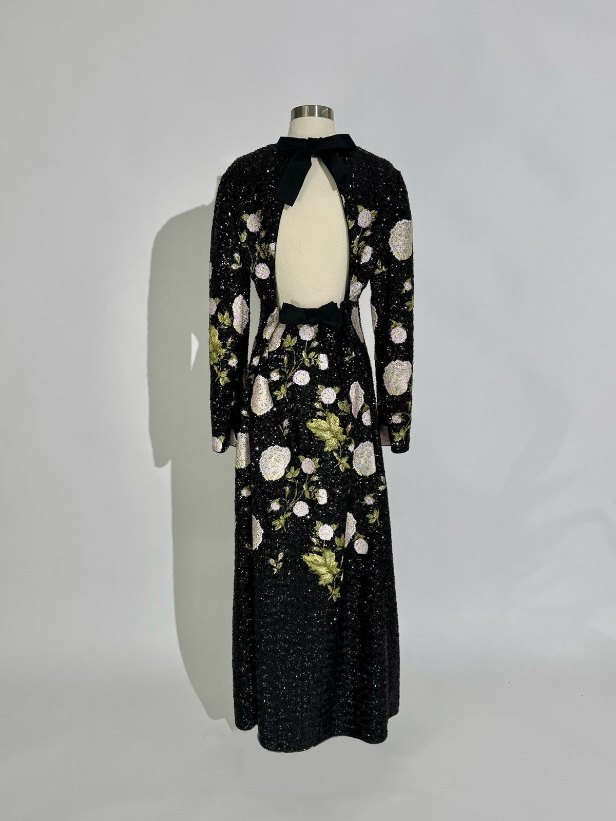 Giambattista Valli Brand New US 8 Giambattista Valli Floral Embroidered Gown Size M / US 6-8 / IT 42-44 - 8 Thumbnail