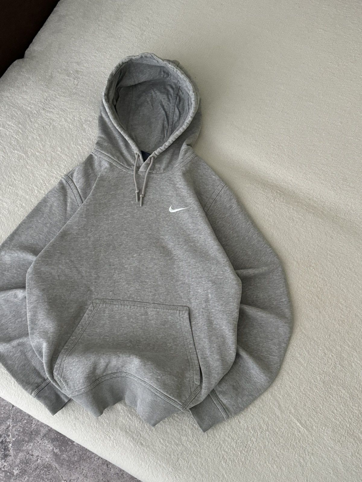 Nike × Vintage Vintage Nike Y2K swoosh oversized grey zip hoodie Size US S / EU 44-46 / 1 - 5 Thumbnail