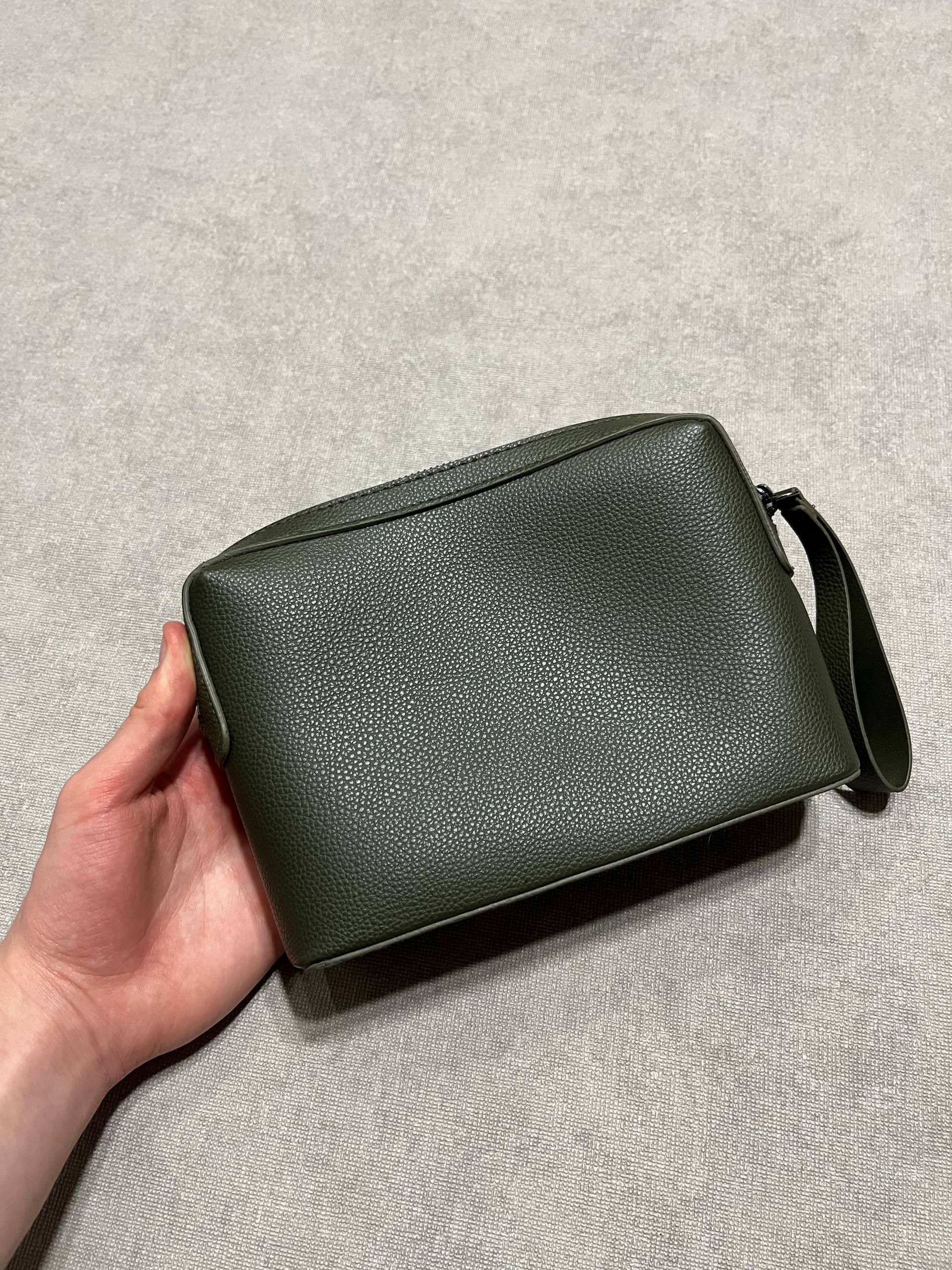 Missoni Missoni Women`s Hardware Logo Leather Cosmetic Pouch Bag Size ONE SIZE - 7 Thumbnail