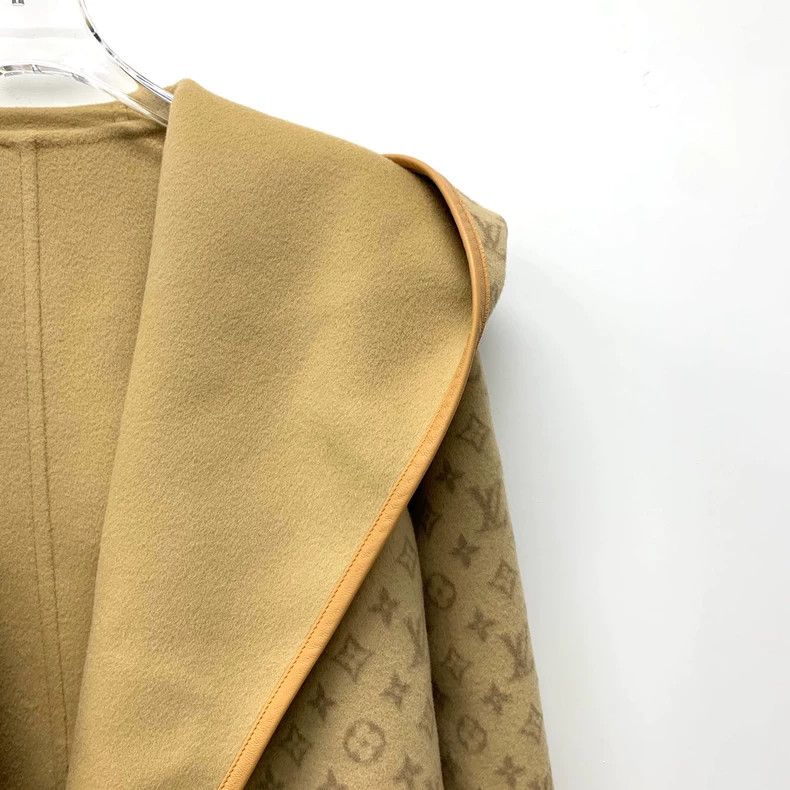 Louis Vuitton Louis Vuitton Brown logo presbyopic full print reversible Size 4XL / US 24-26 - 9 Thumbnail