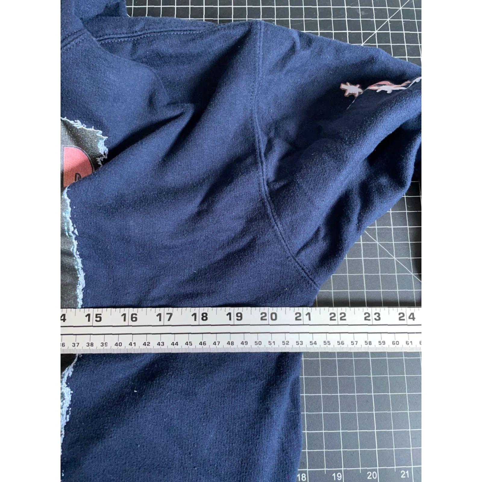 Vintage VINTAGE Juice Wrld RIP Hoodie Sweatshirt Mens Medium Dark Blue 999 Rap Hip Hop Music Heavyweight Pockets Pullover Crew Neck Cotton Blend Cotton Fleece Size US M / EU 48-50 / 2 - 5 Thumbnail