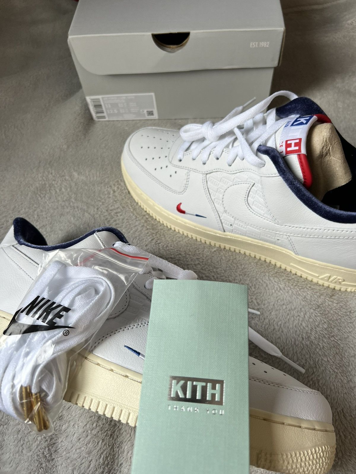 Nike Nike air force 1 kith Paris édition Size US 11 / EU 44 - 15 Thumbnail