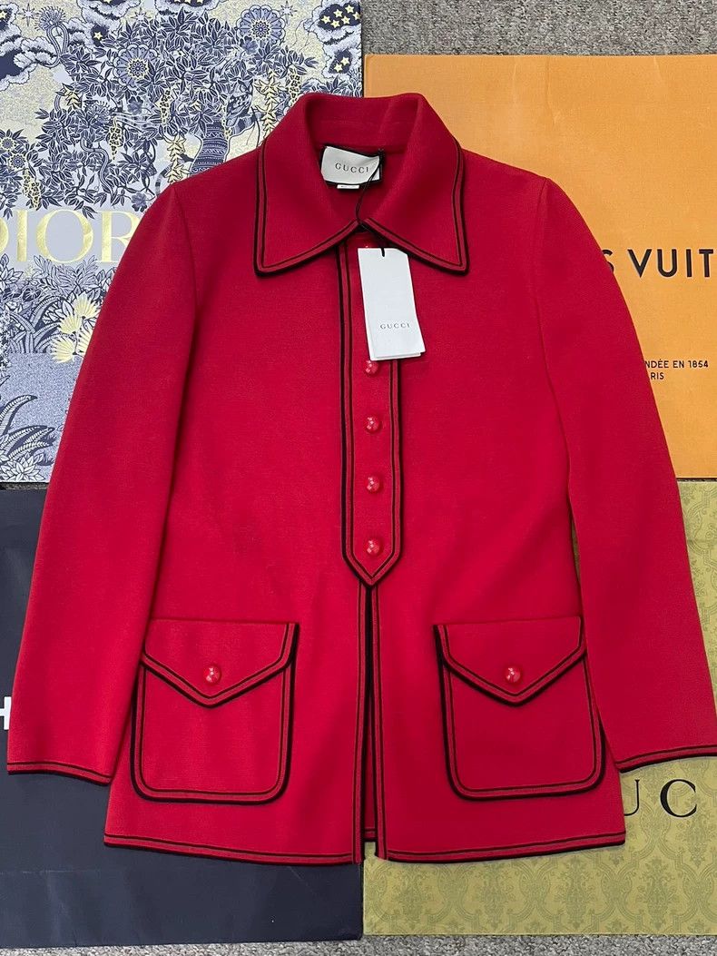Gucci Gucci Red-buttoned woollen knitted jacket Size M / US 6-8 / IT 42-44 - 1 Thumbnail