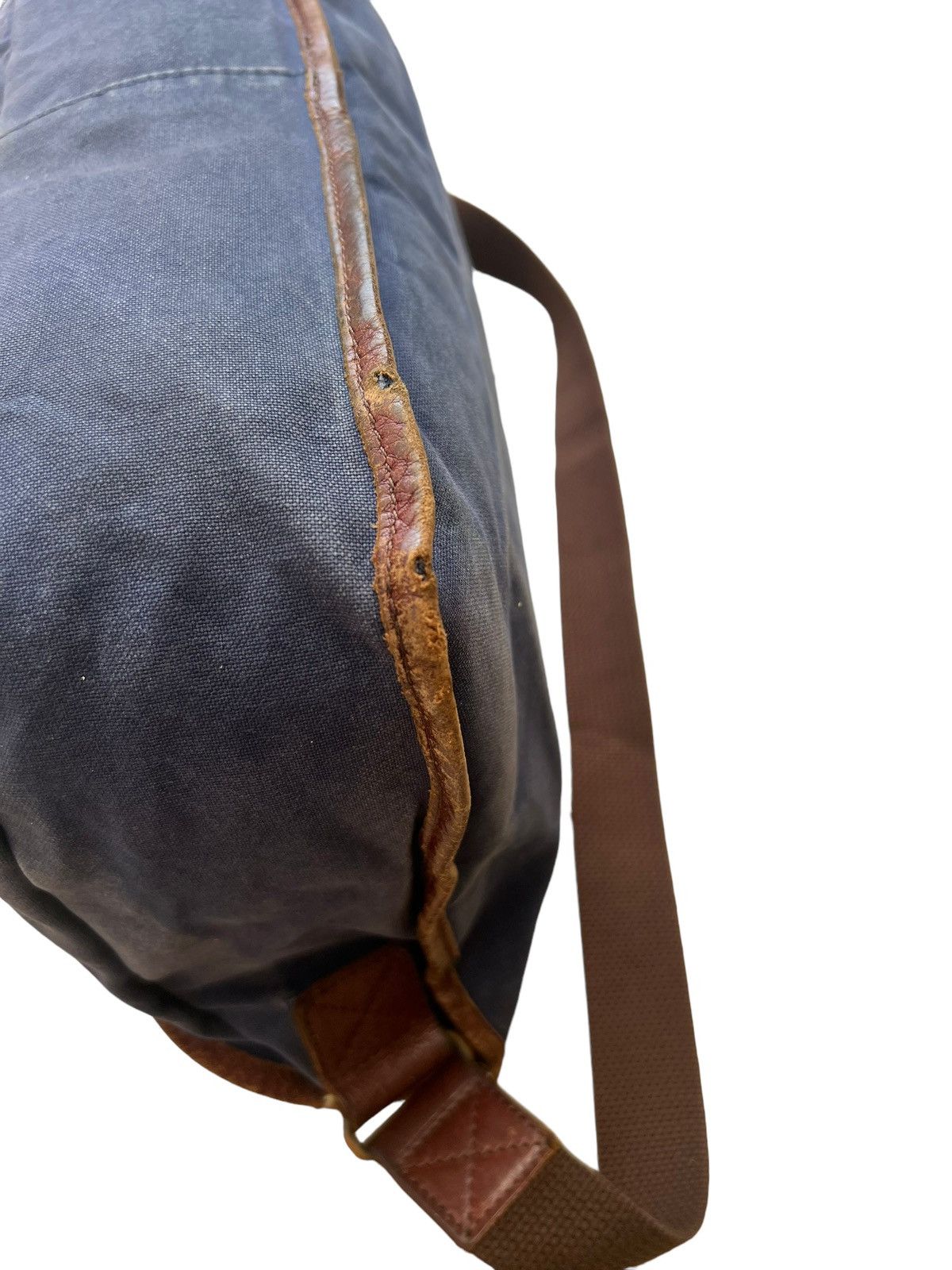 Japanese Brand Butler Verner Sails Japan Sun Faded Waxed Messenger Bag Size ONE SIZE - 13 Thumbnail