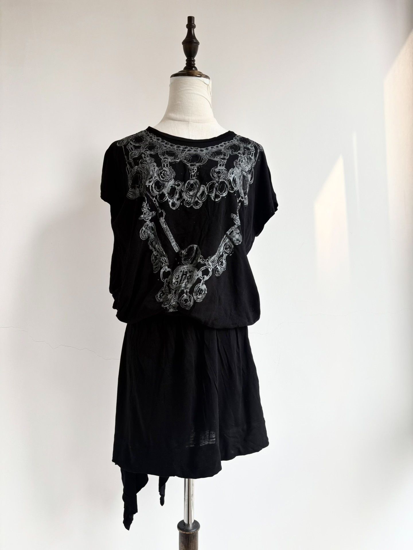 Vivienne Westwood Vivienne Westwood Saturn Pearl Dress Size M / US 6-8 / IT 42-44 - 1 Thumbnail