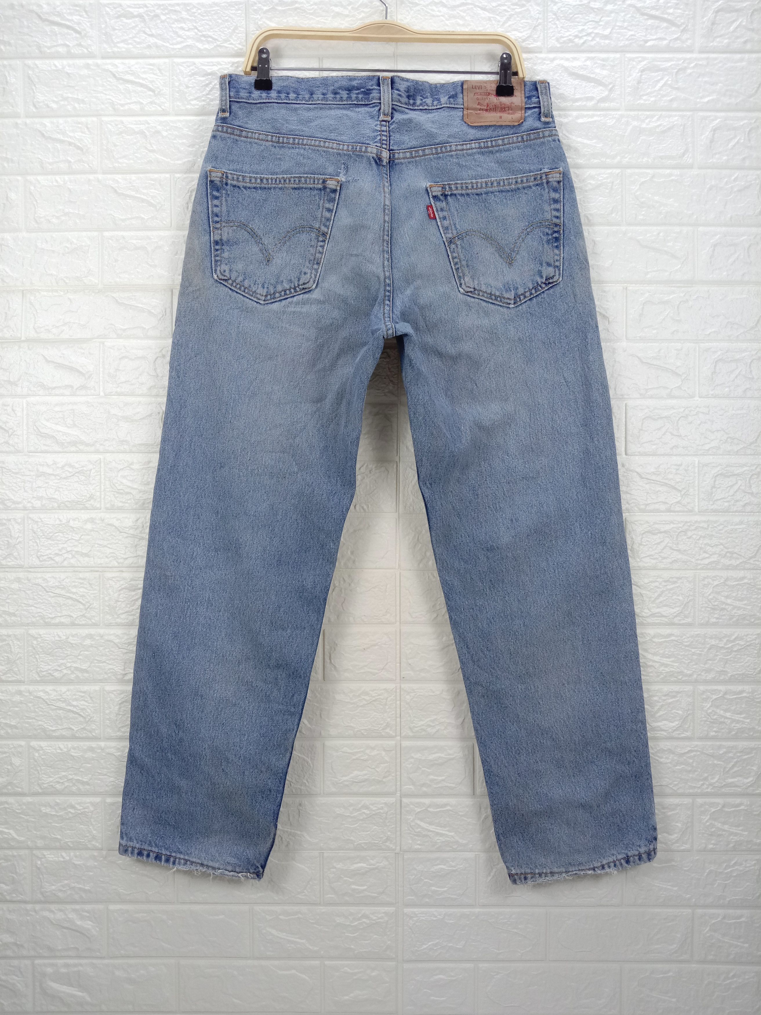 Levi's Vintage Levi's 550 Jeans Relaxed Fit Tapered Leg Denim Size US 33 - 5 Thumbnail