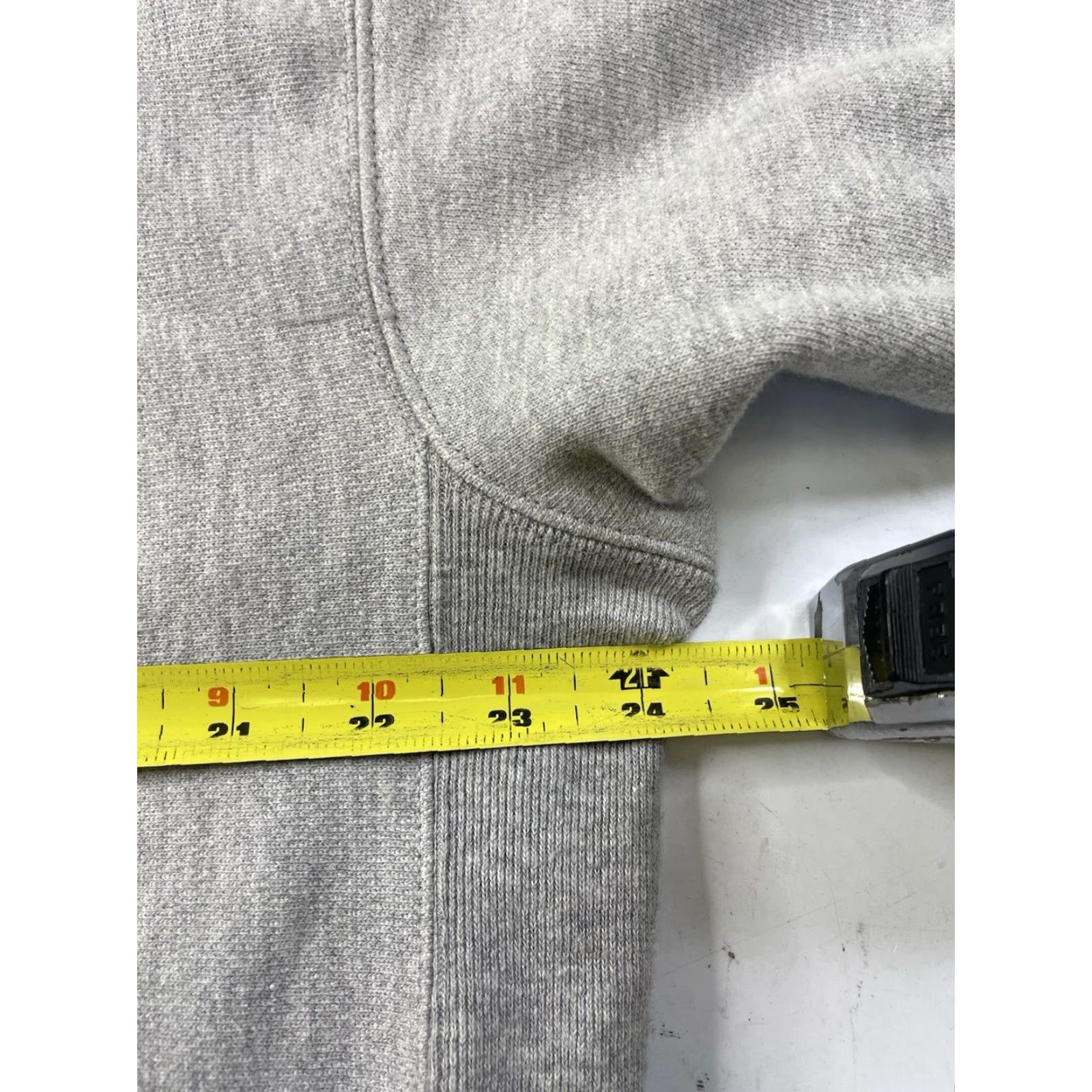 Champion VINTAGE Champion Reverse Weave Hoodie Pullover Medium Gray Hooded Pockets Logo Embroidered Men Sweatshirt Size US M / EU 48-50 / 2 - 7 Thumbnail