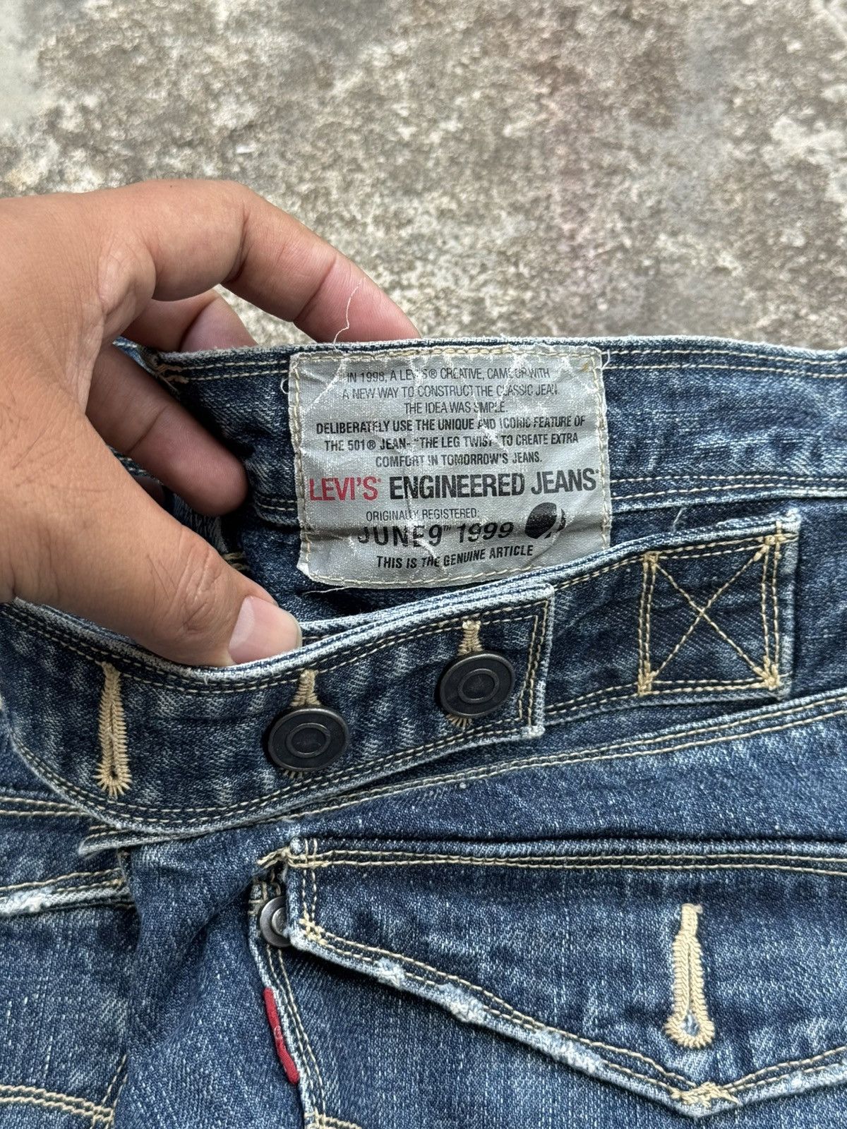 Levi's Engineered Buckle Belt Levis Jorts Styled Vintage Size US 29 - 5 Thumbnail