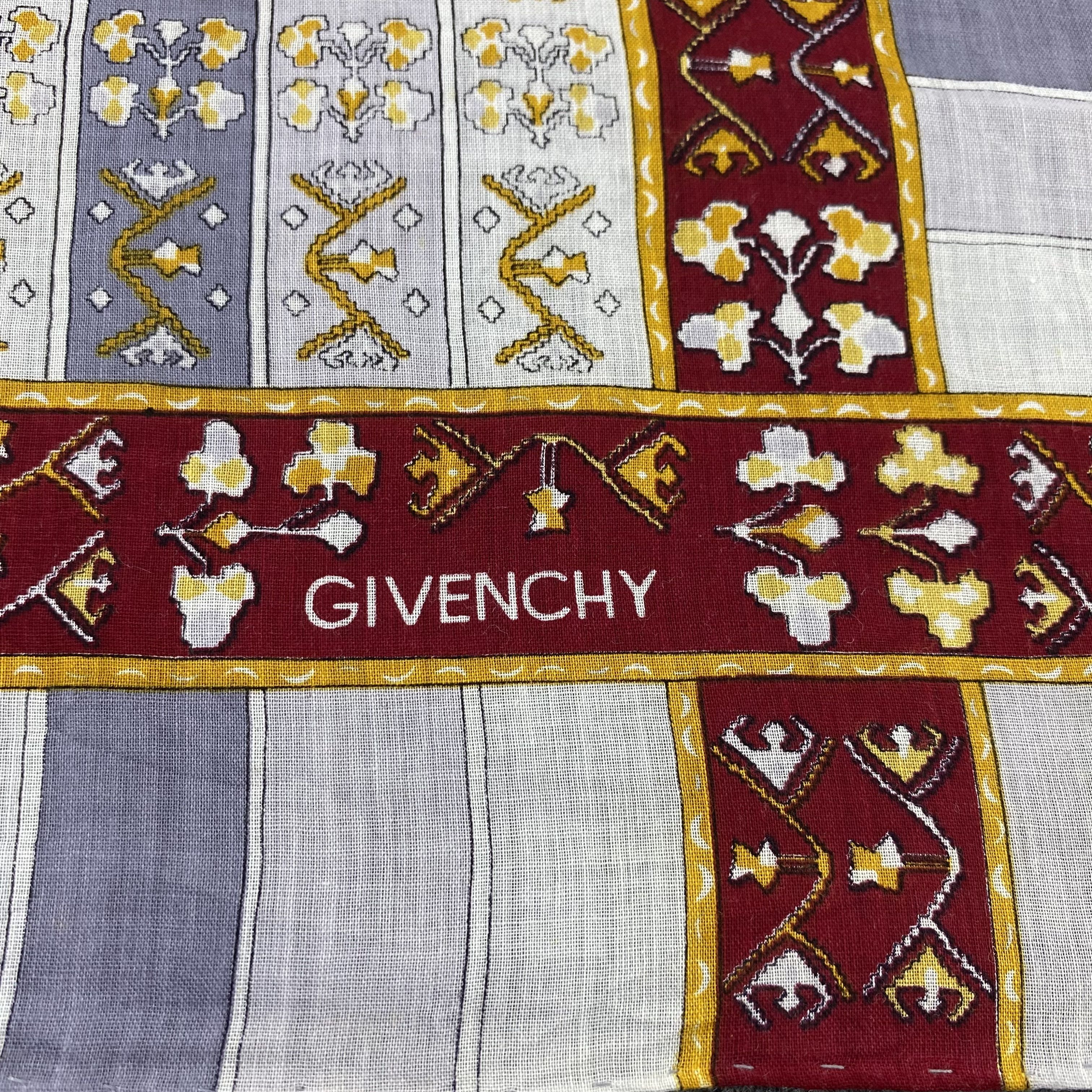 Givenchy Givenchy Handkerchief Neckerchief Bandana-B1840 Size ONE SIZE - 7 Thumbnail