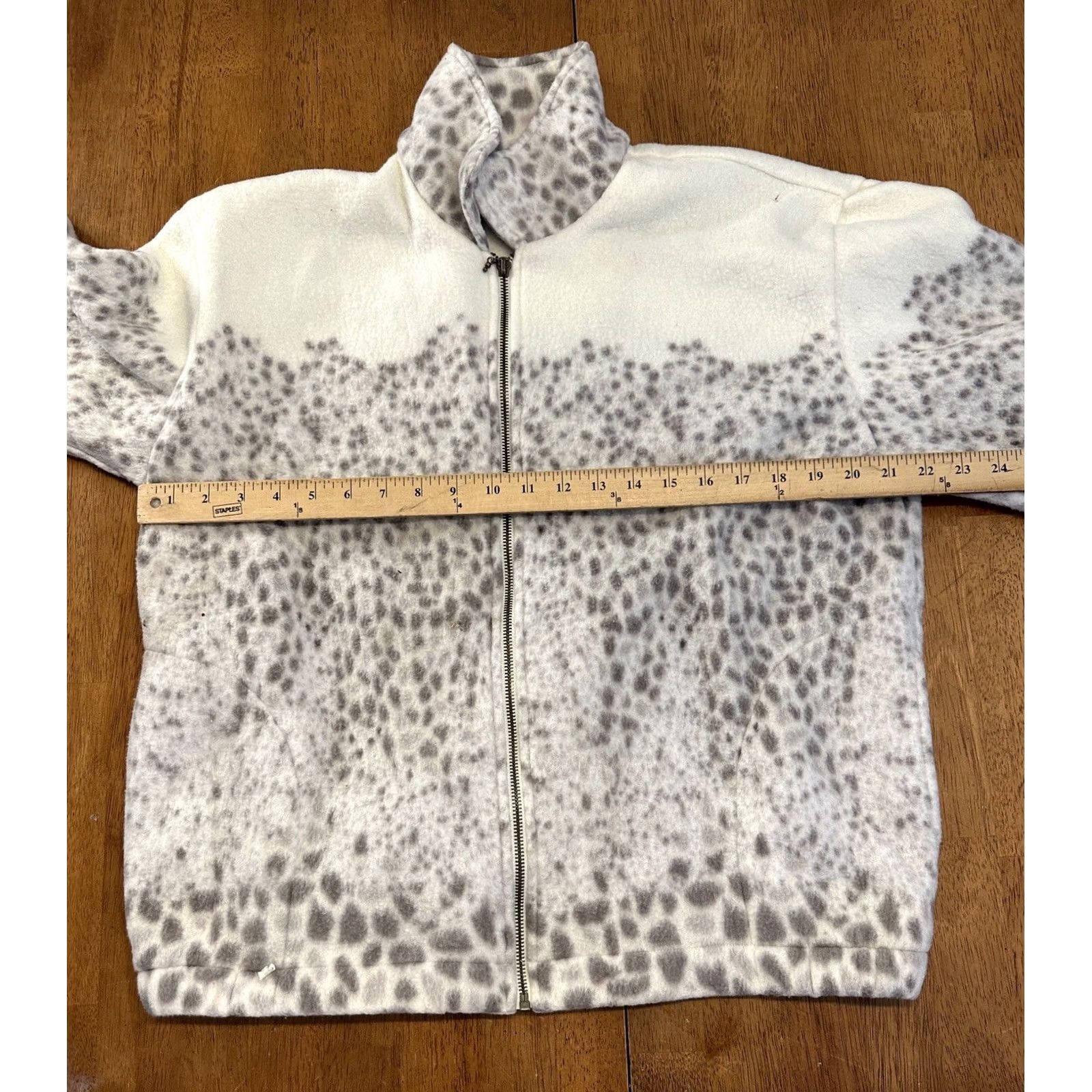 Vintage VINTAGE Teddi Jacket Fleece Full Zip Arctic Leopard White Large Womens Size L / US 10 / IT 46 - 4 Thumbnail
