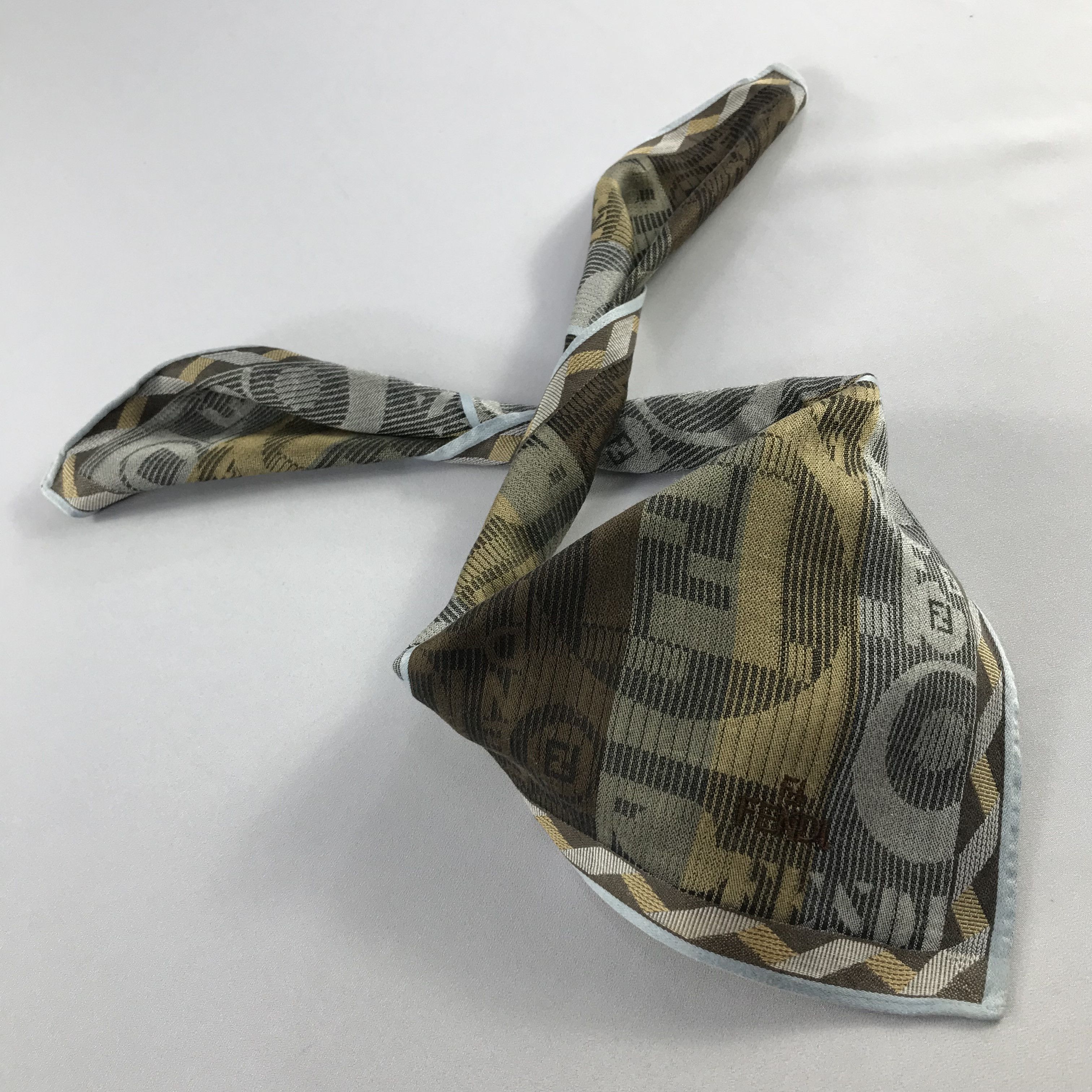 Vintage FendI Handkerchief / Bandana / Neckerchief C811 Size ONE SIZE - 2 Thumbnail