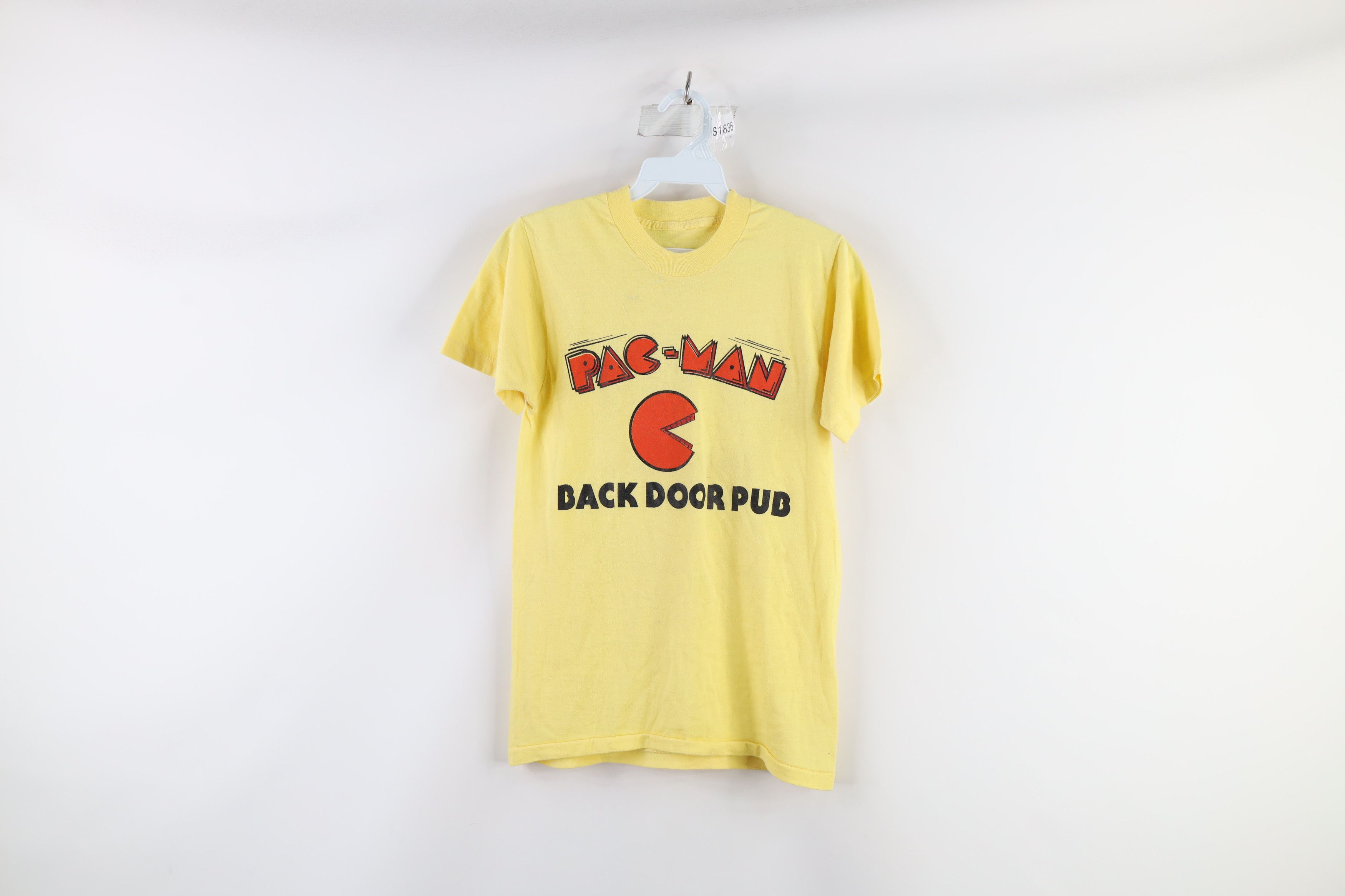Vintage Vintage 80s Pac Man Backdoor Pub Short Sleeve T-Shirt USA Size US S / EU 44-46 / 1 - 1 Thumbnail